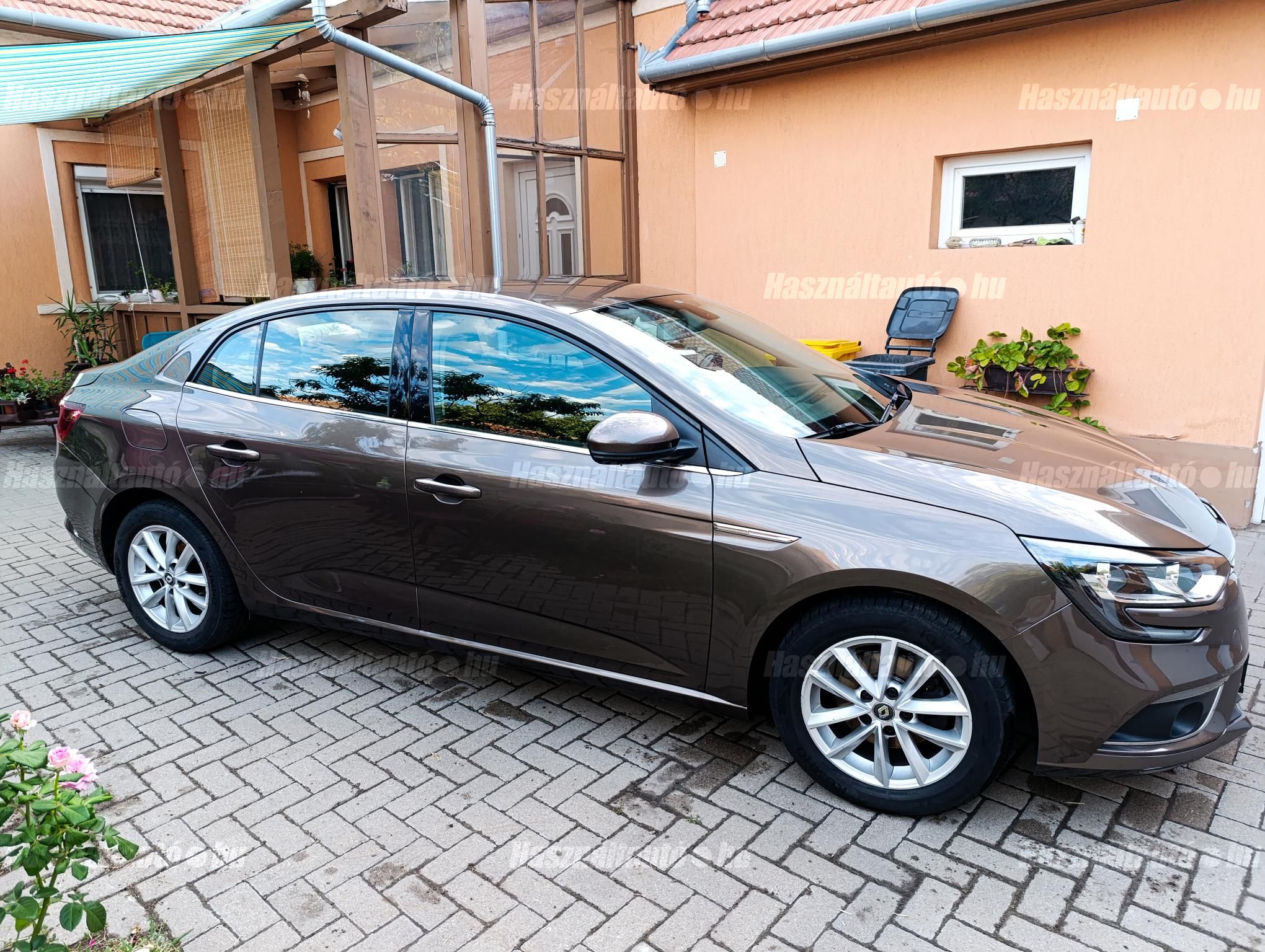 RENAULT MEGANE 2017/6 - 1
