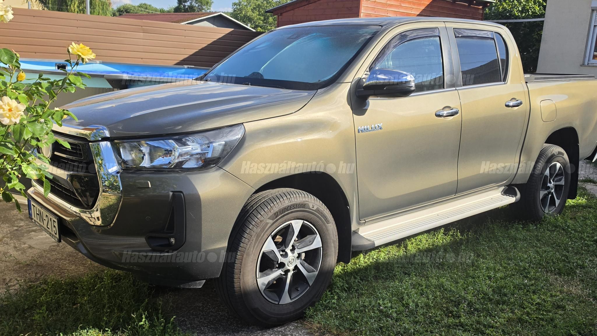 TOYOTA HILUX 2022/6 - 1