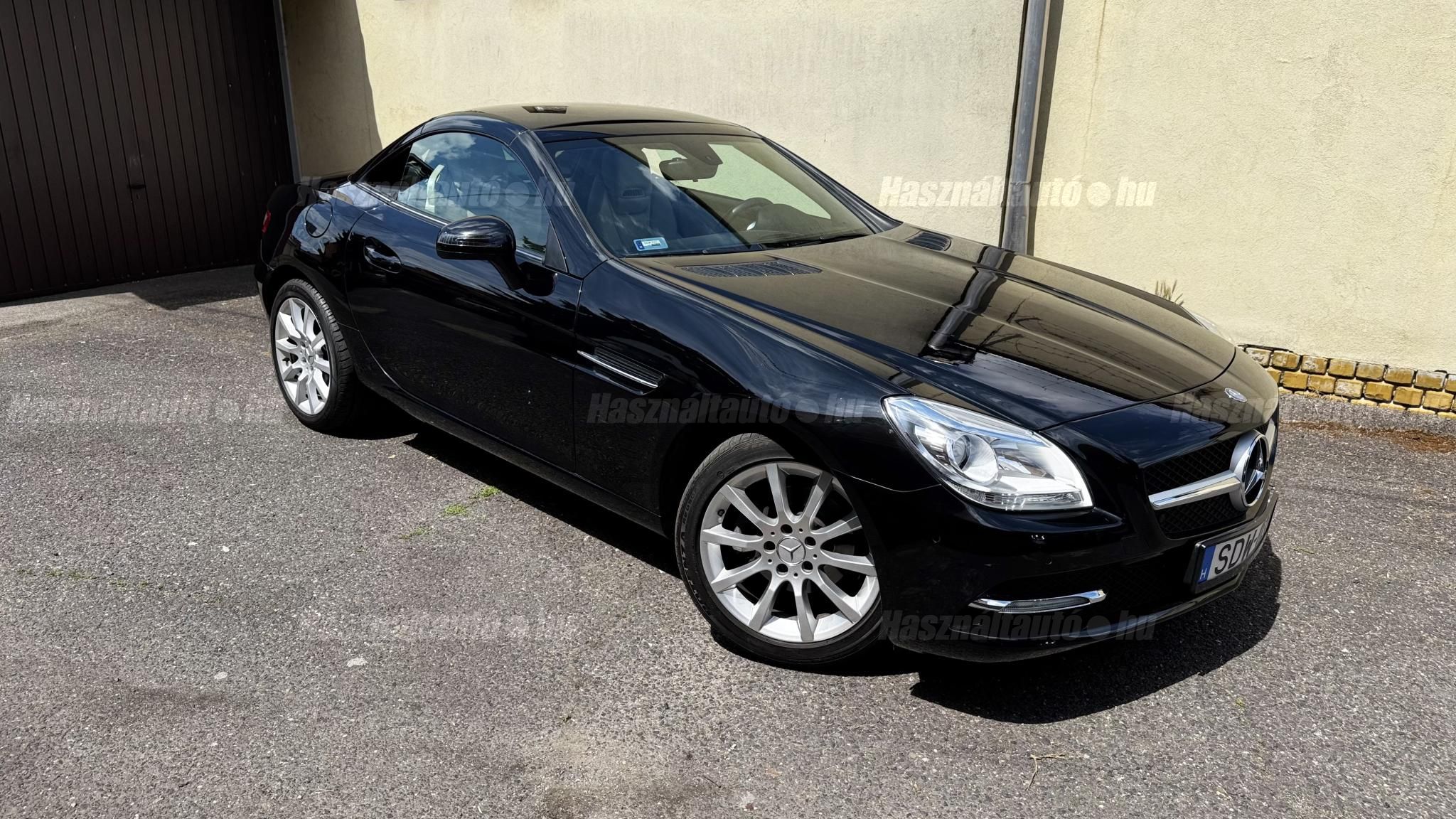 MERCEDES-BENZ SLK 200 2011/12 - 1