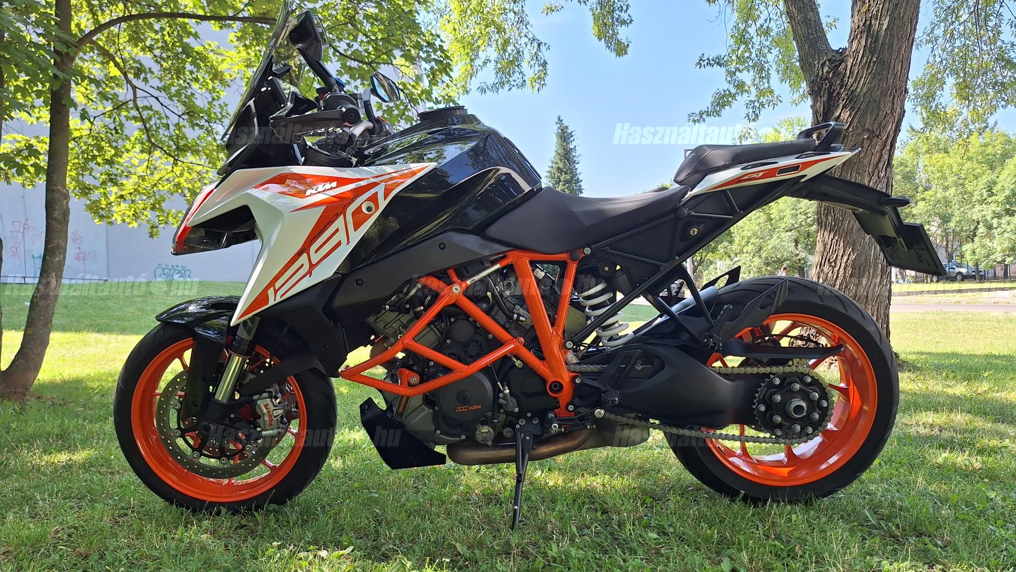 KTM 1290 SUPER DUKE GT 2019/6 - 1