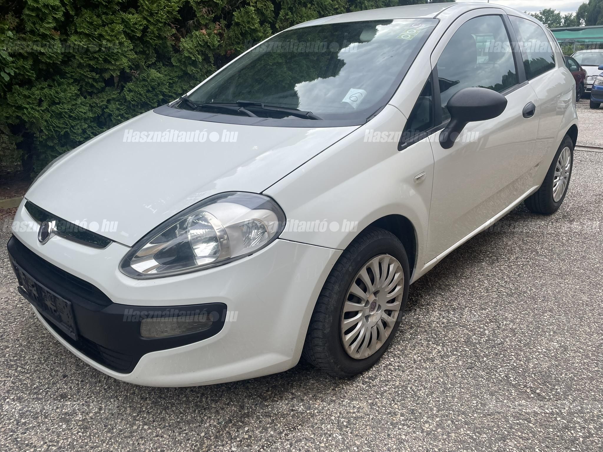 FIAT PUNTO 2010 - 1