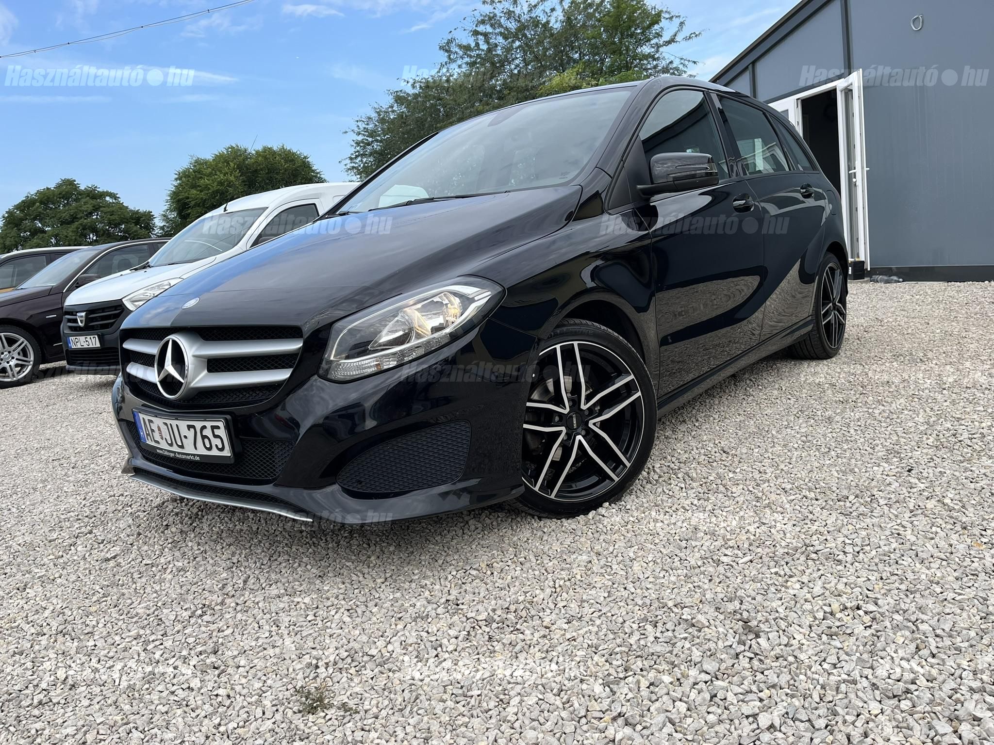 MERCEDES-BENZ B 180 2015/2 - 1