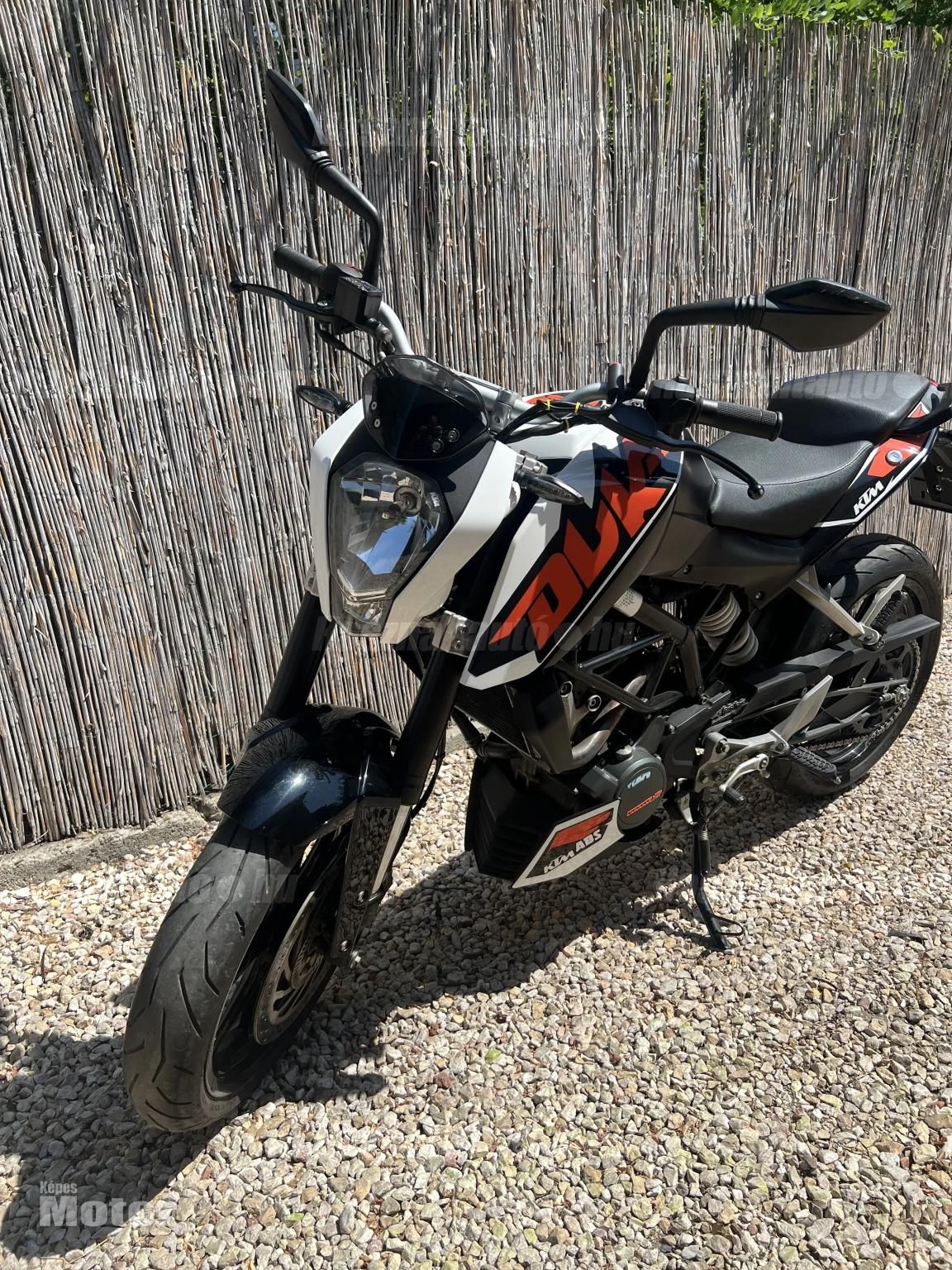 KTM 125 DUKE 2016/3 - 1