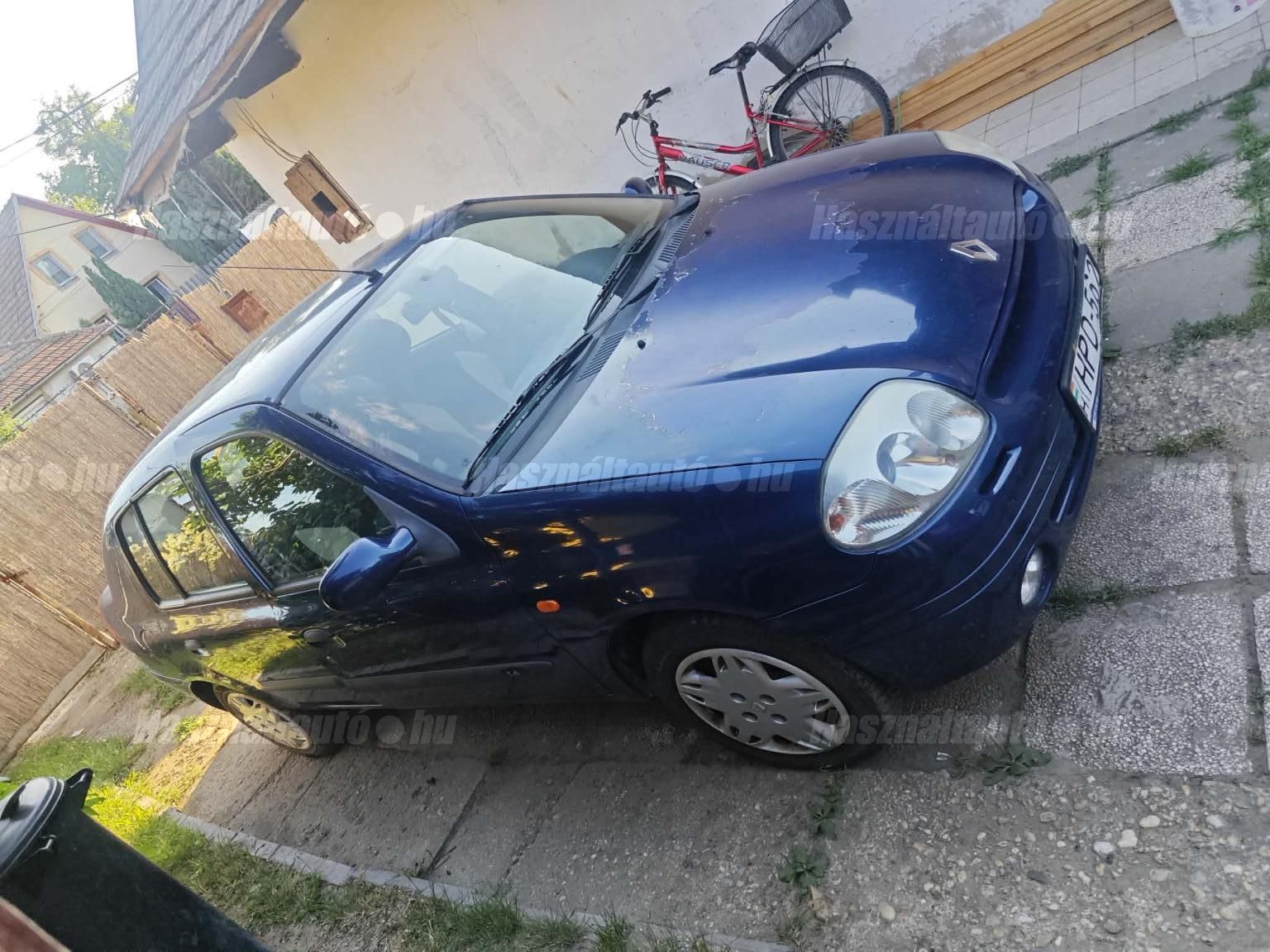 RENAULT THALIA 2001/3 - 1