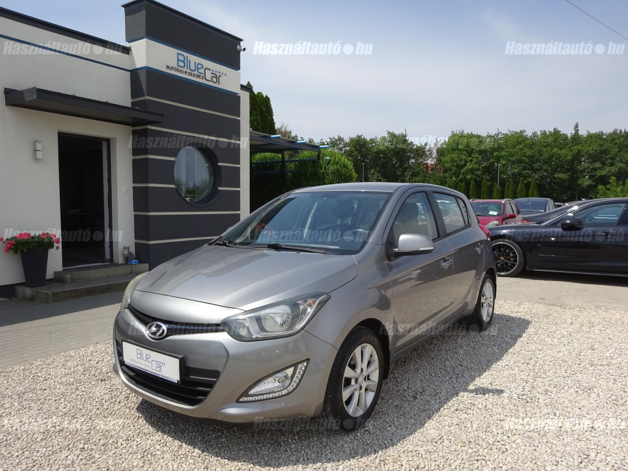 HYUNDAI I20 2013/10 - 1