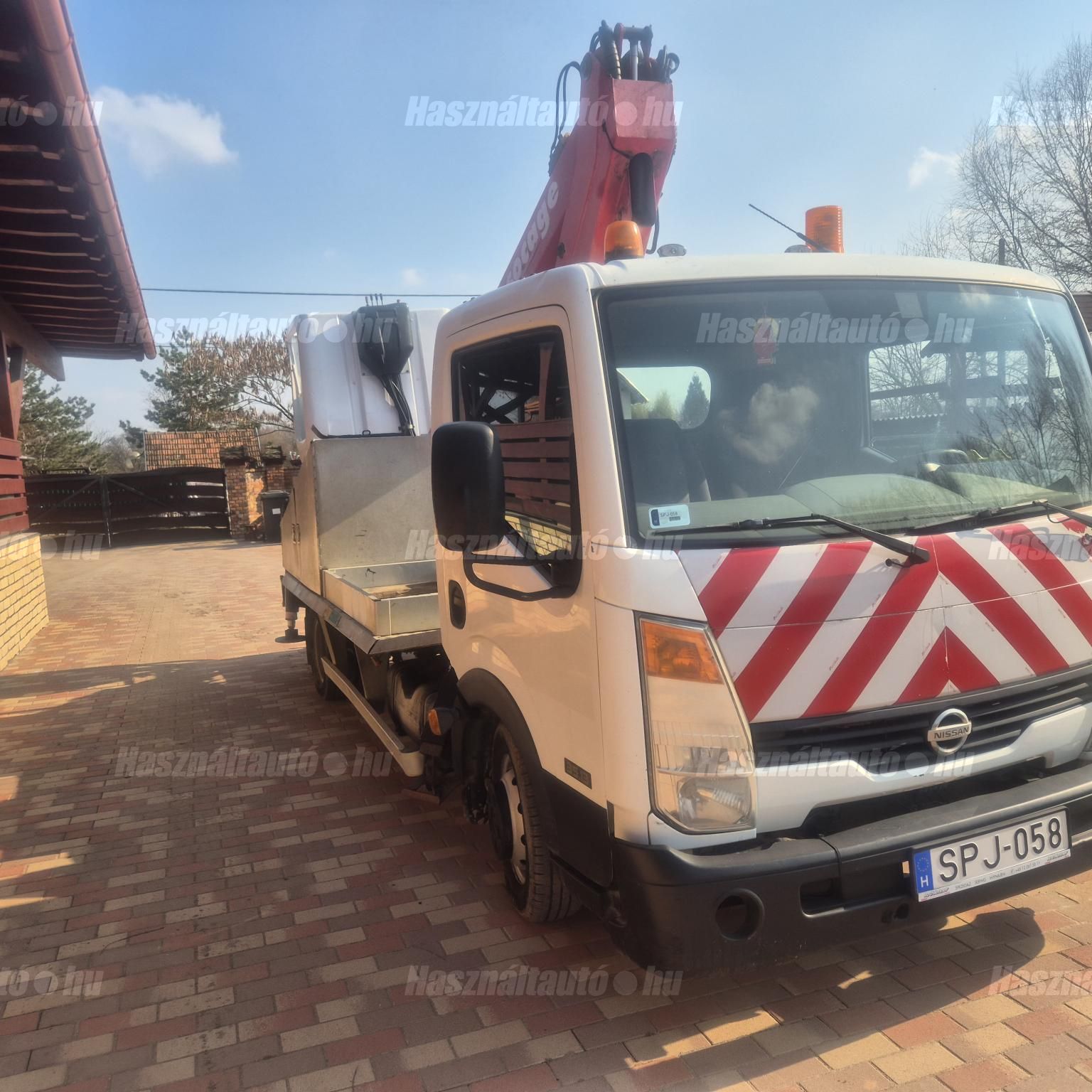 NISSAN CABSTAR 2008/10 - 1
