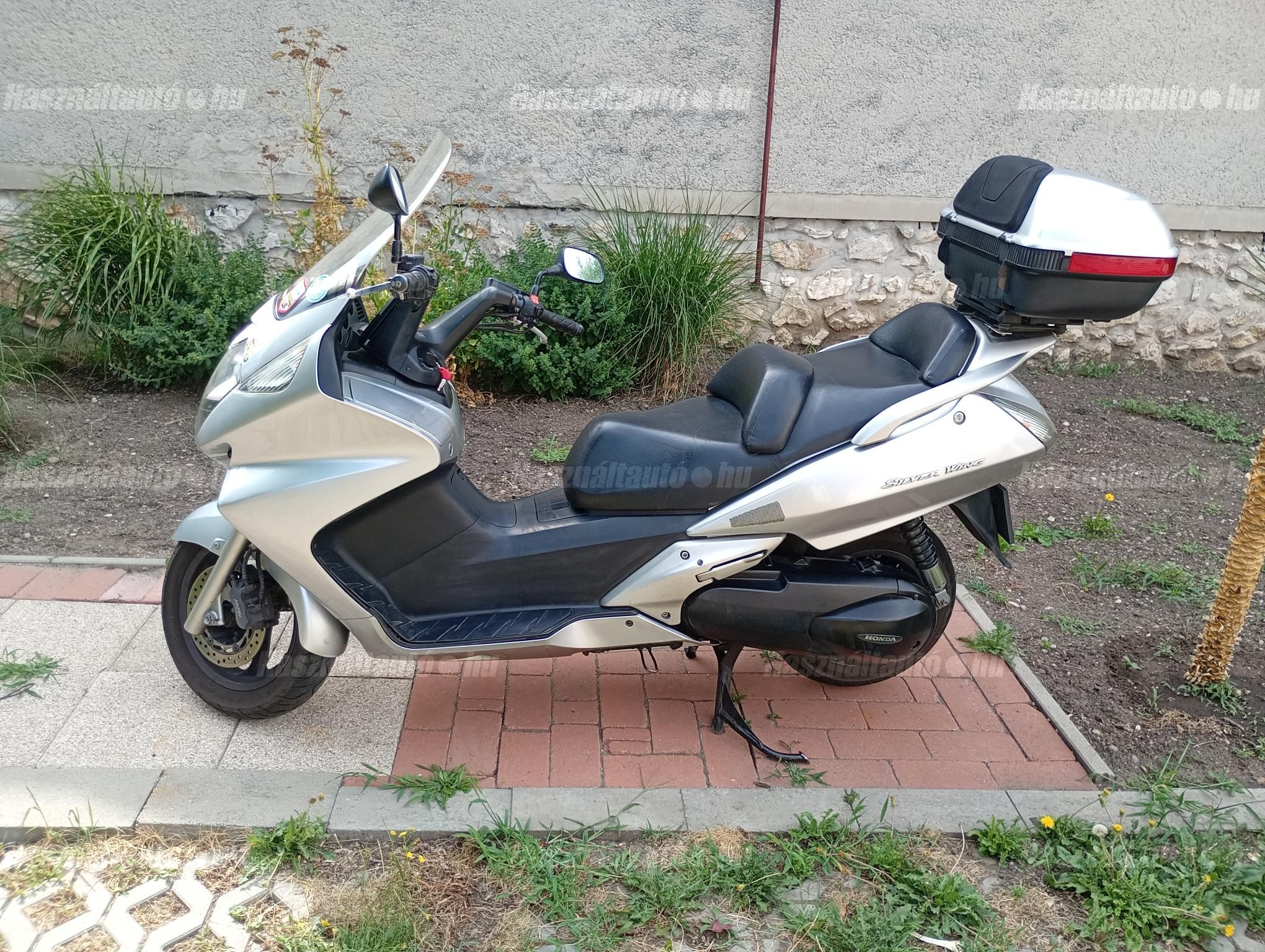 HONDA SILVER WING 600 2002/5 - 1