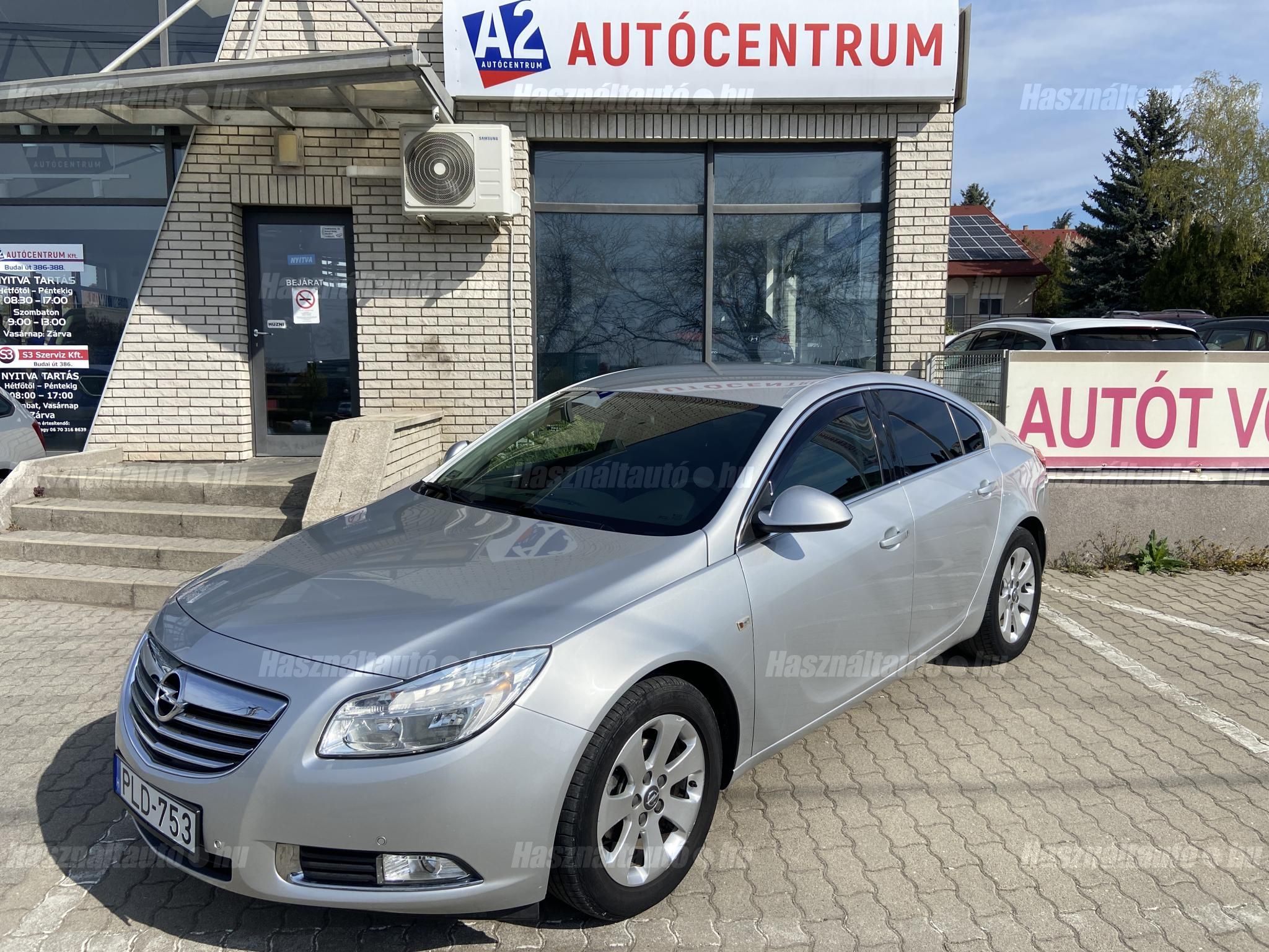 OPEL INSIGNIA 2013/8 - 1