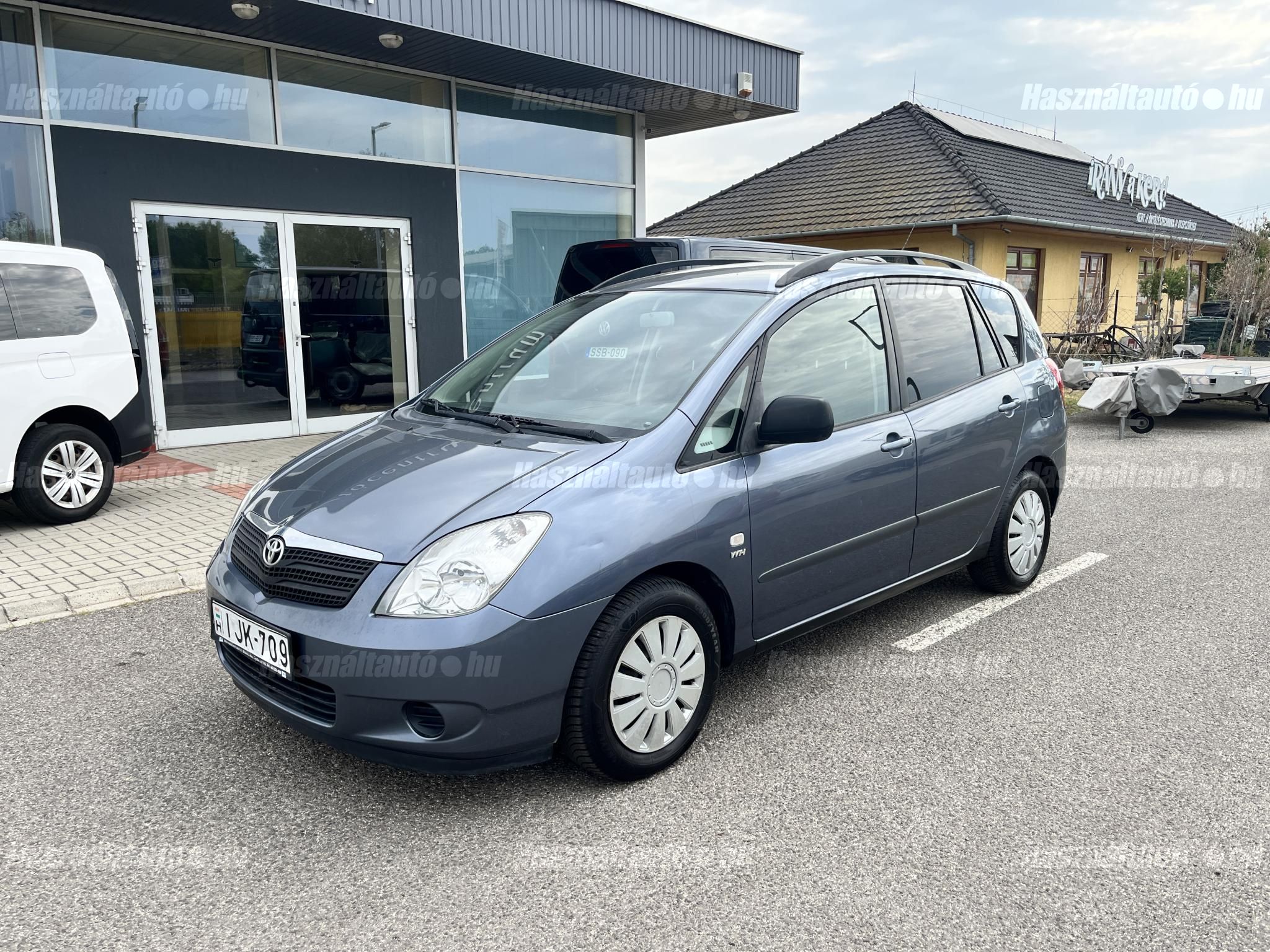 TOYOTA COROLLA VERSO 2002/11 - 1