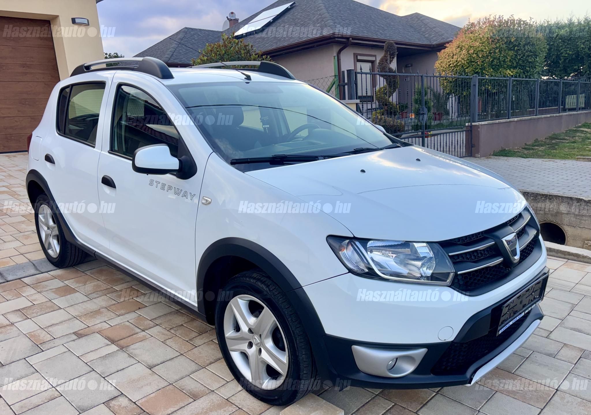 DACIA SANDERO 2016/6 - 1