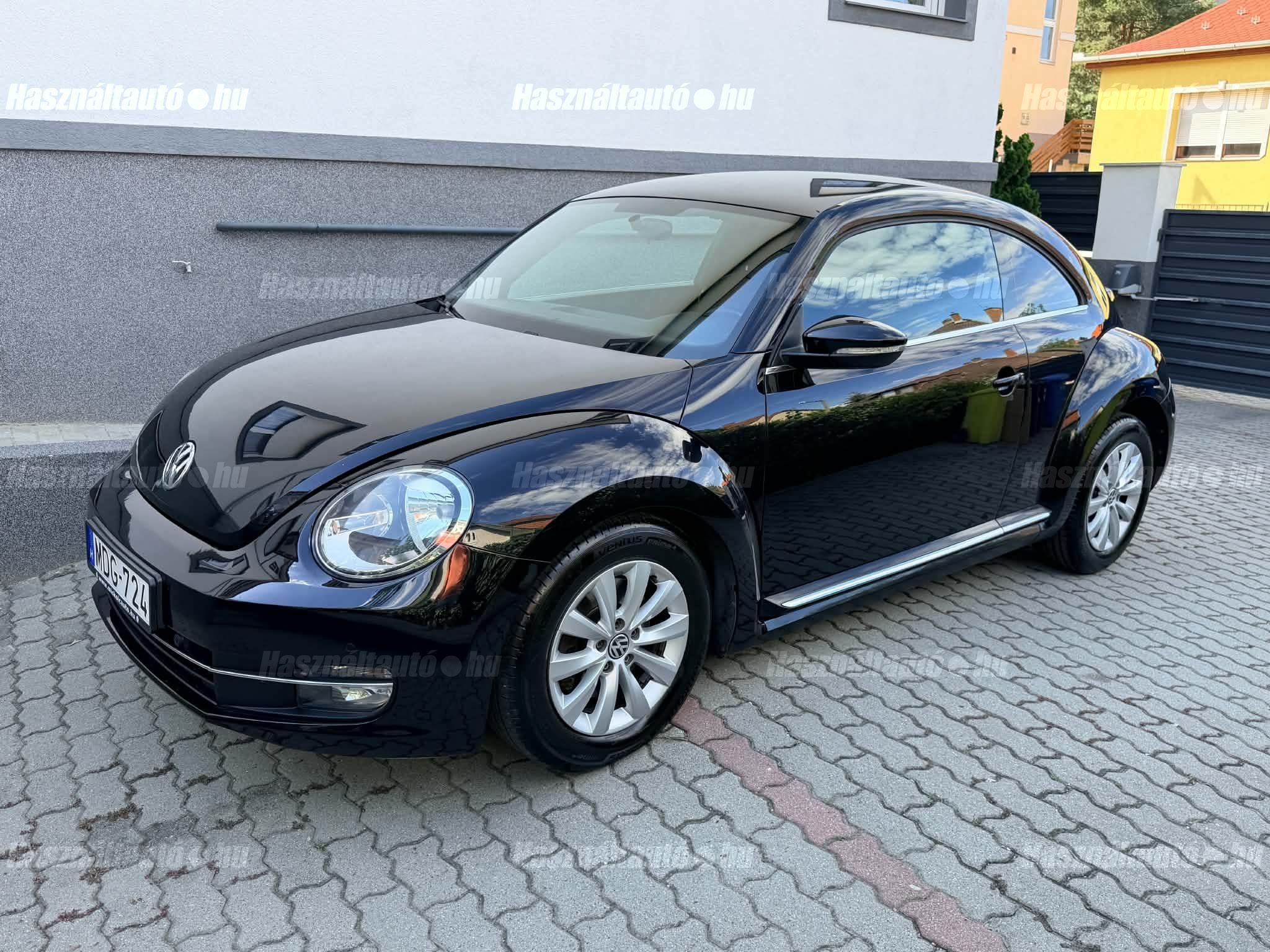 VOLKSWAGEN BEETLE 2012/7 - 1