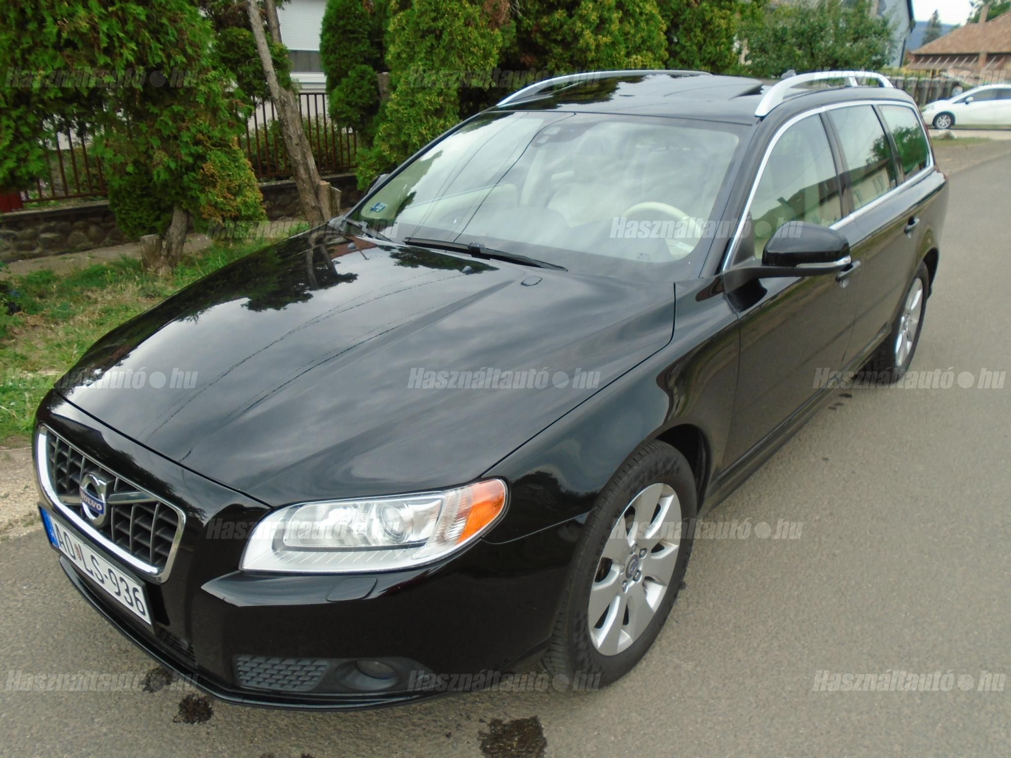 VOLVO V70 2011/3 - 1