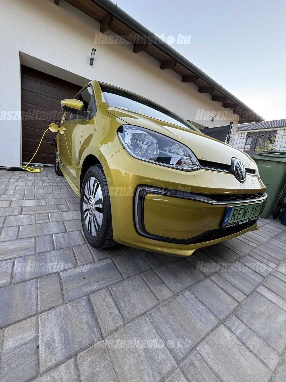 VOLKSWAGEN UP 2018/10 - 1