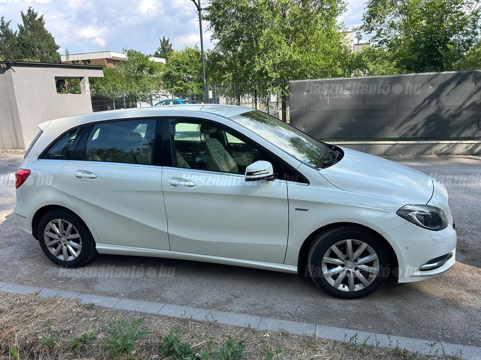 MERCEDES-BENZ B-OSZTÁLY 2011/11 - 1