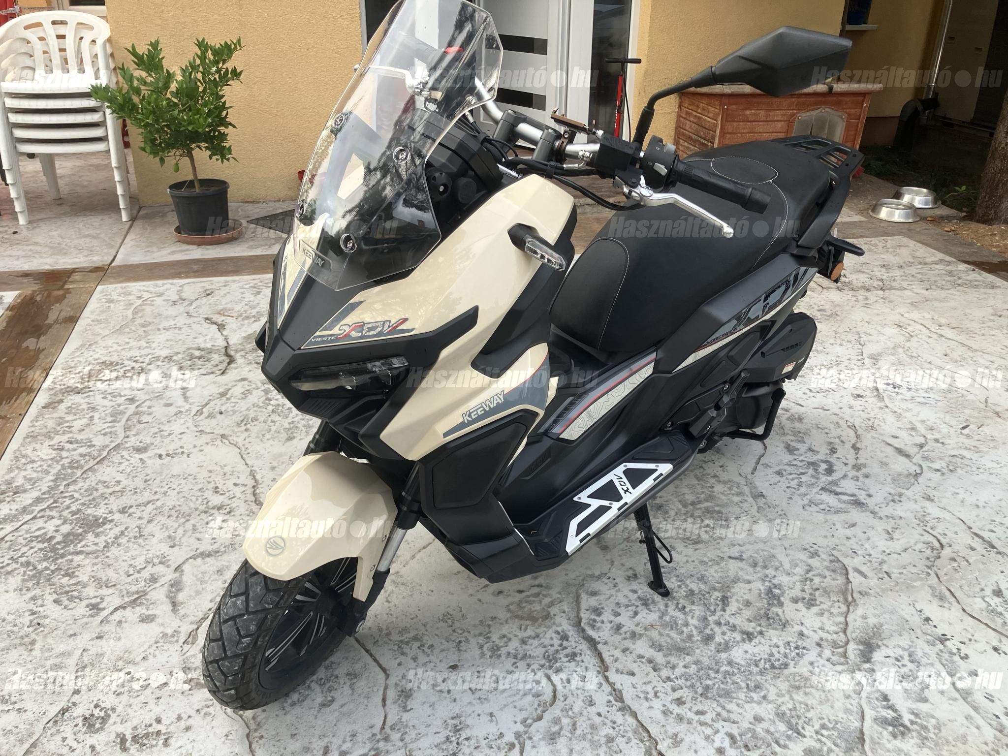 KEEWAY VIESTE 300 XDV 2024 - 1