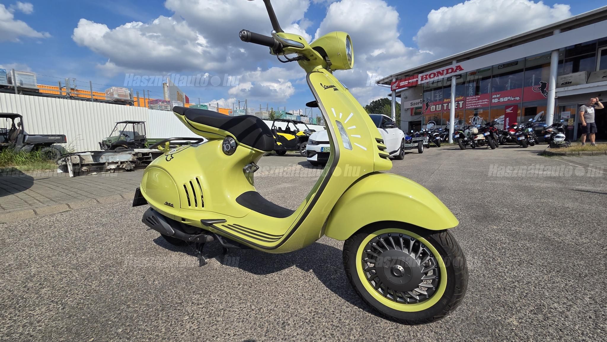VESPA 946 2023/12 - 1