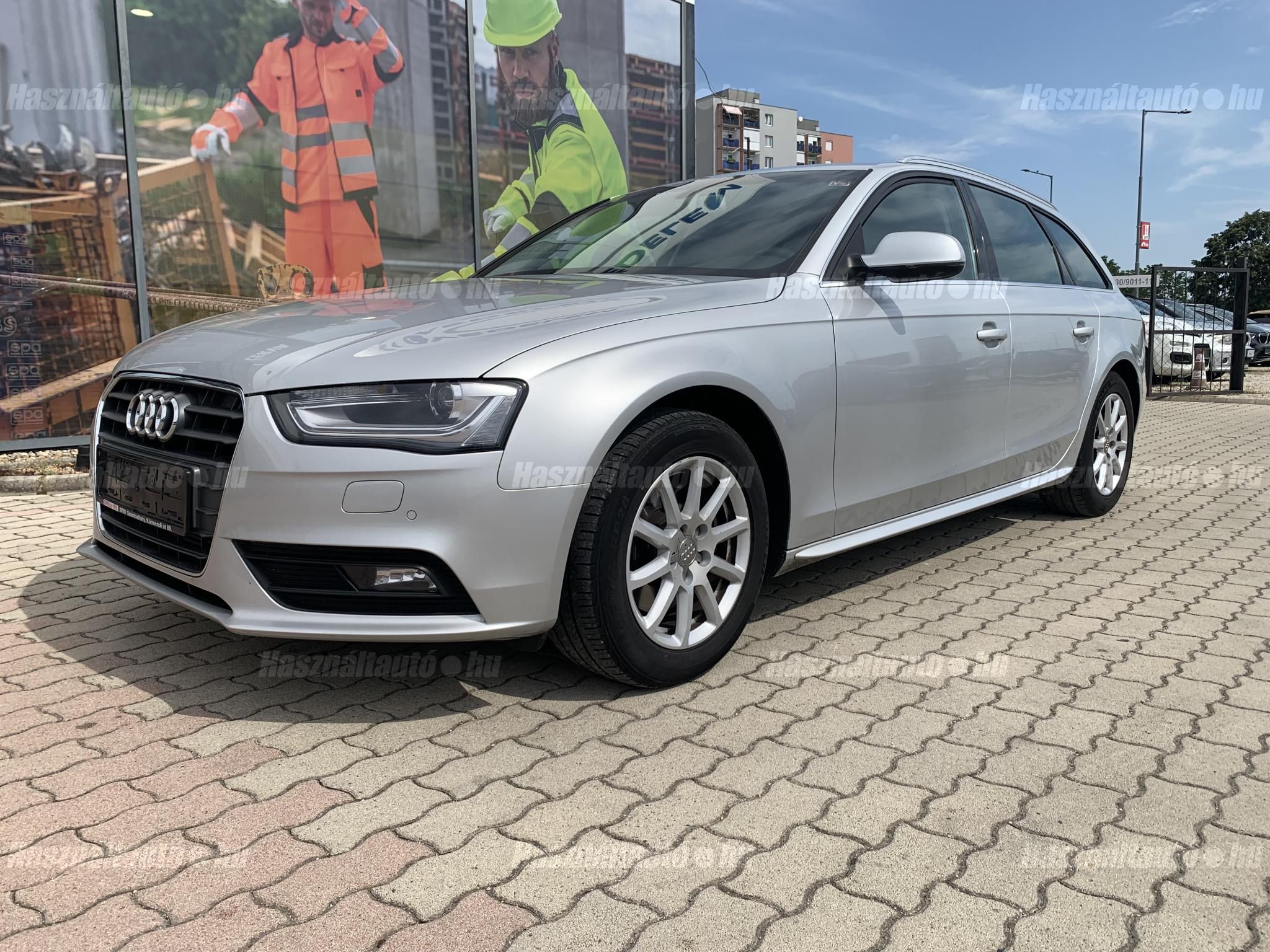 AUDI A4 2012/7 - 1