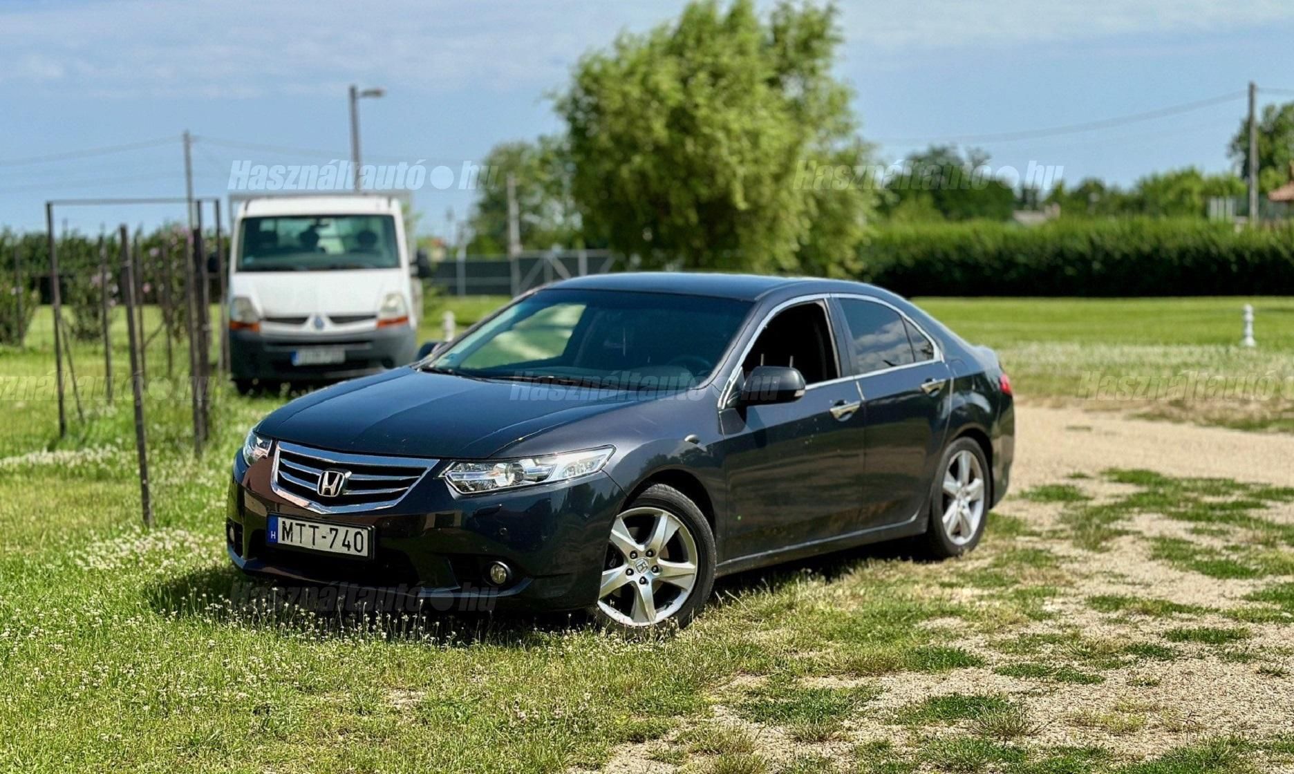 HONDA ACCORD 2013 - 1