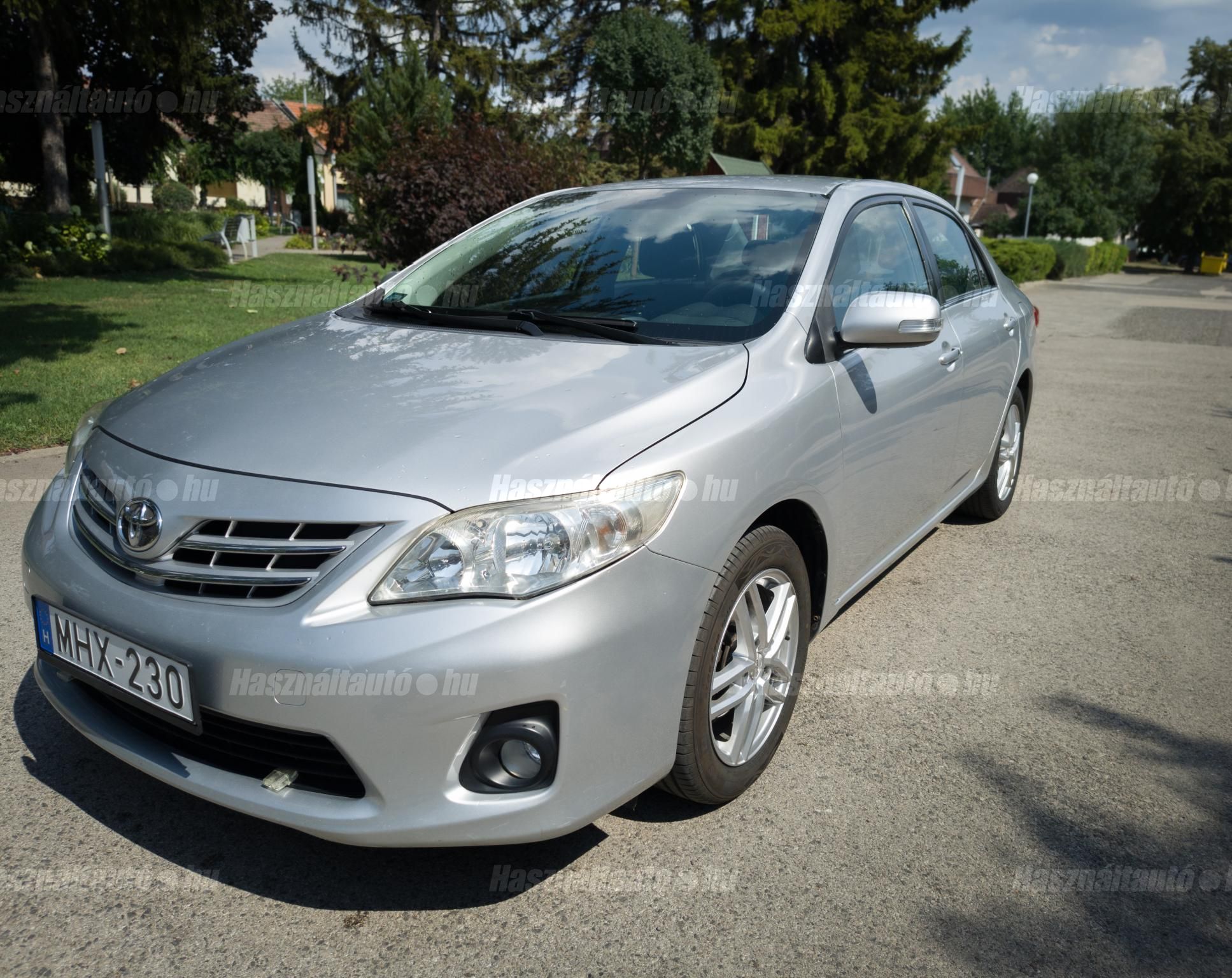 TOYOTA COROLLA 2013/3 - 1