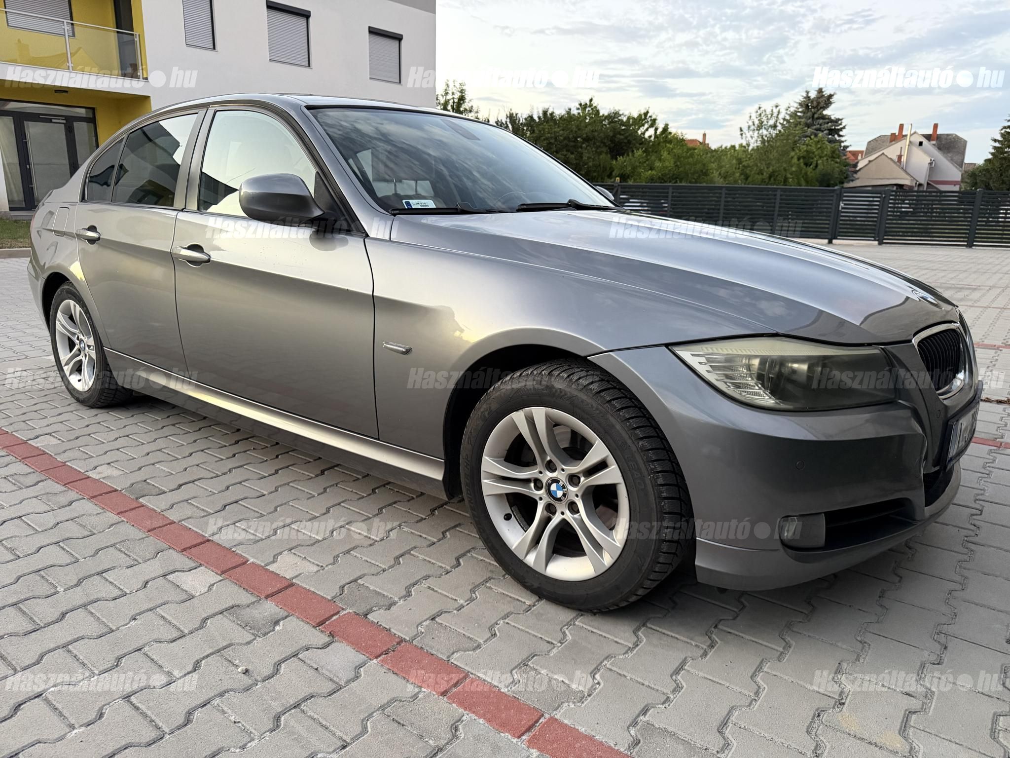BMW 318 2008/11 - 1