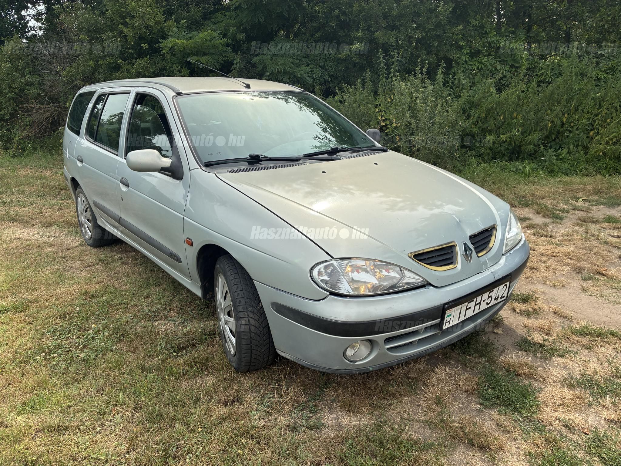 RENAULT MEGANE 2002/3 - 1