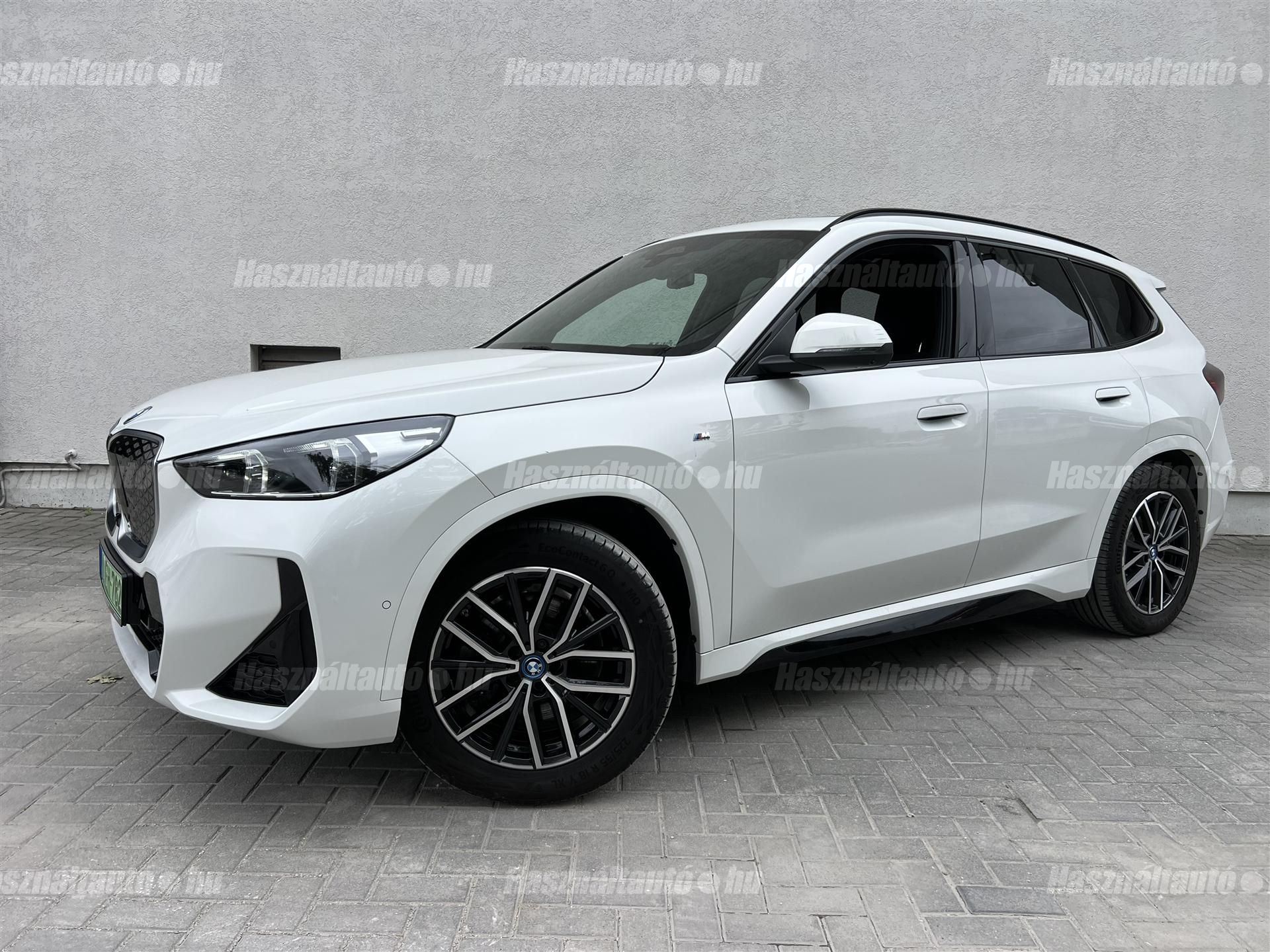 BMW IX1 2025/7 - 1
