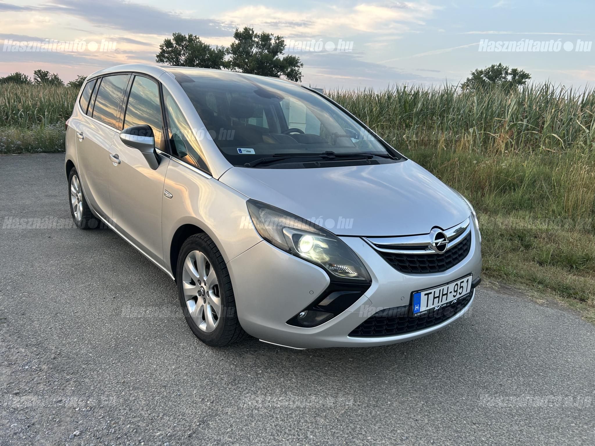 OPEL ZAFIRA TOURER 2013 - 1