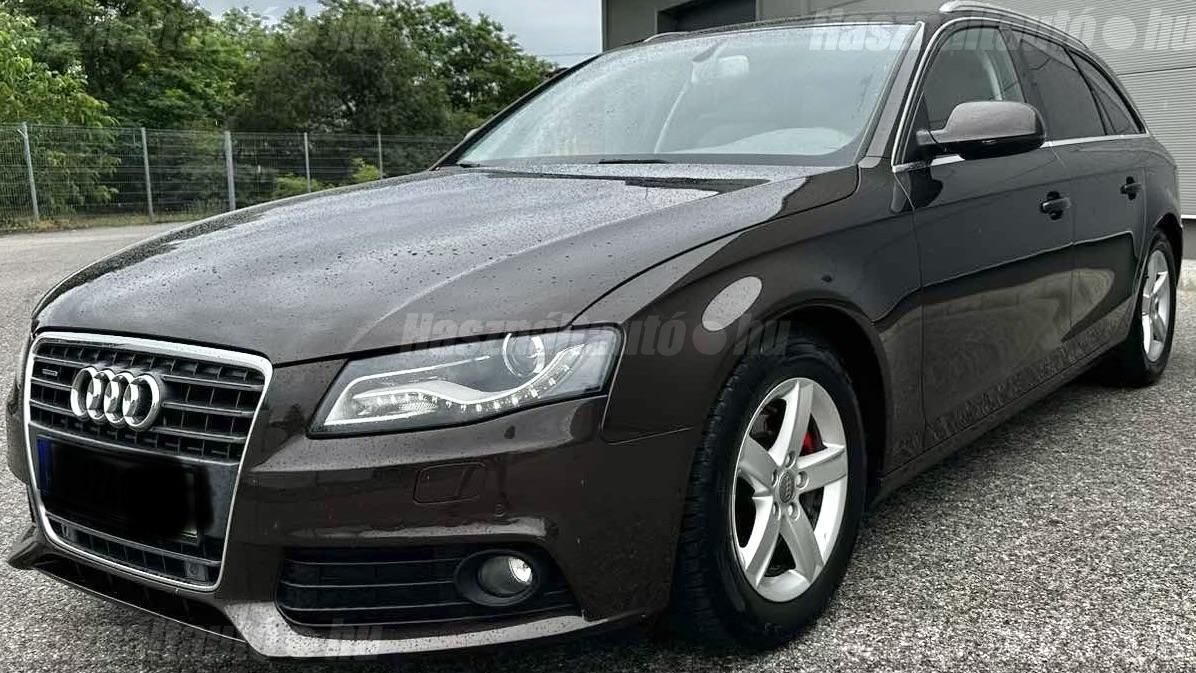 AUDI A4 2011/5 - 1