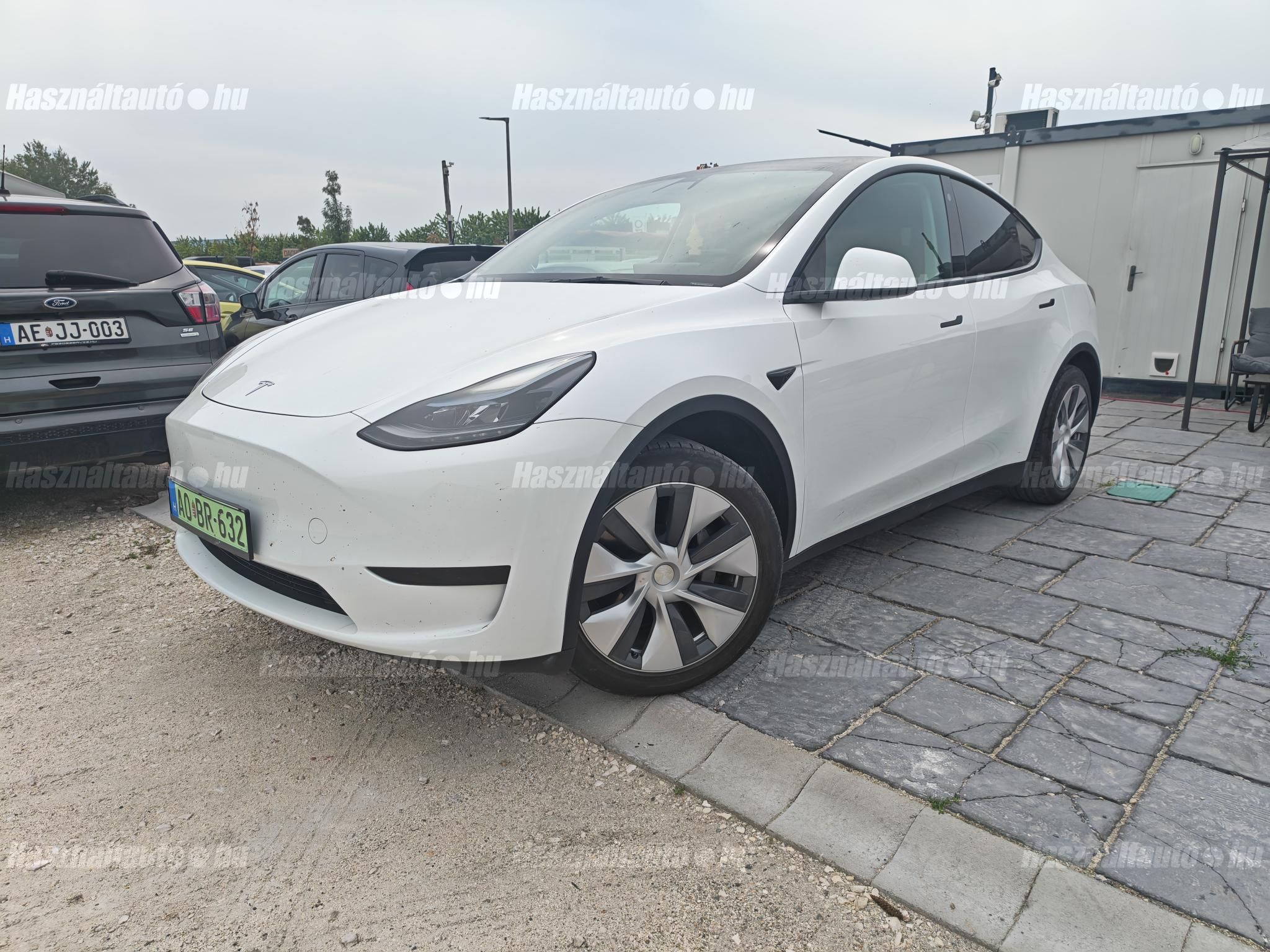TESLA MODEL Y 2023/2 - 1