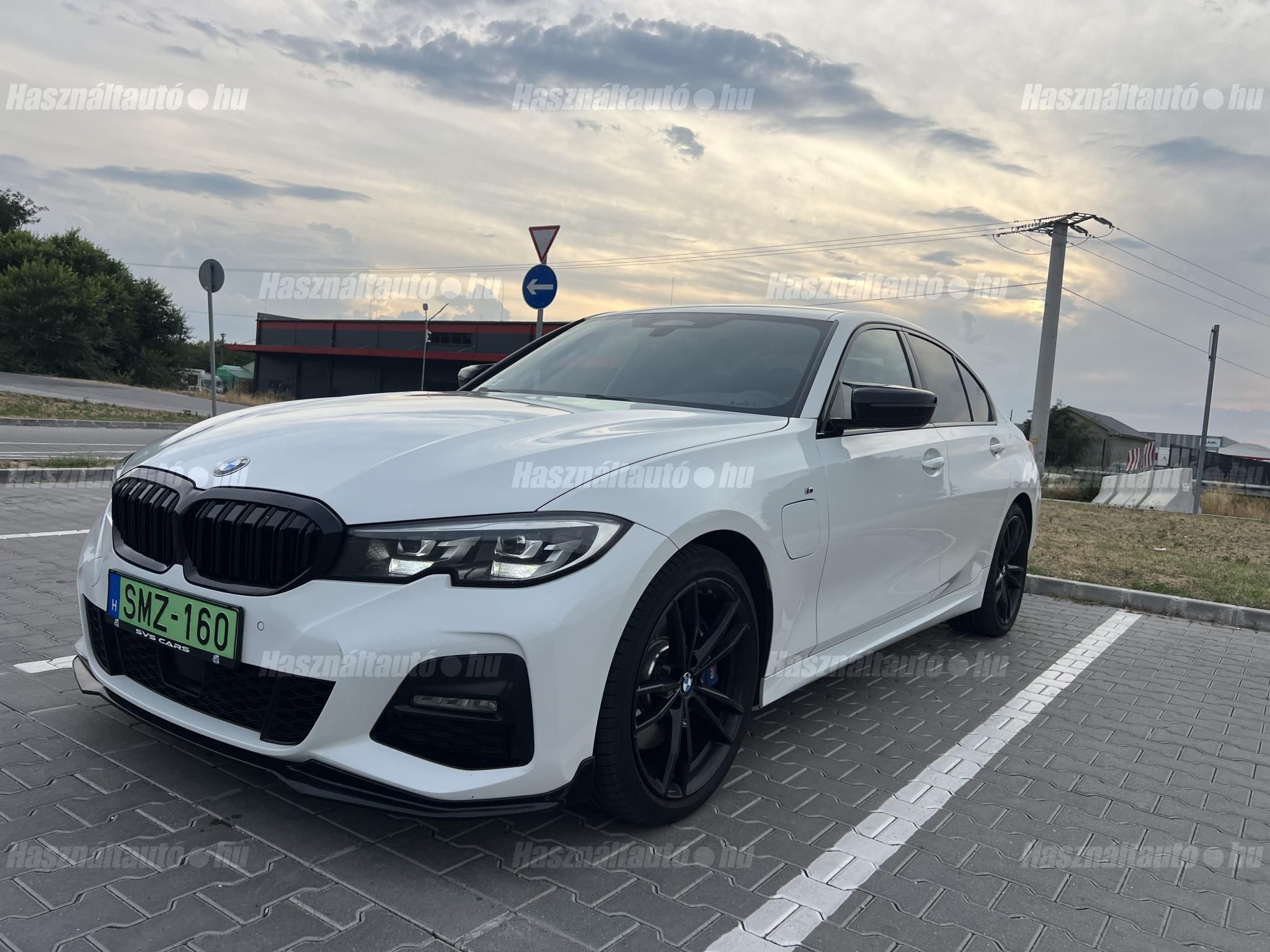 BMW 330 2020/10 - 1