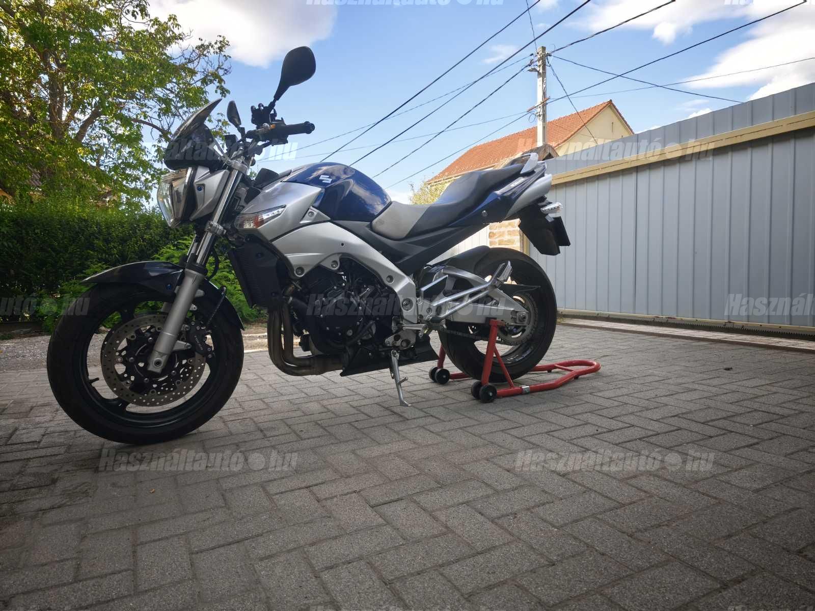SUZUKI GSR 600 2006/4 - 1