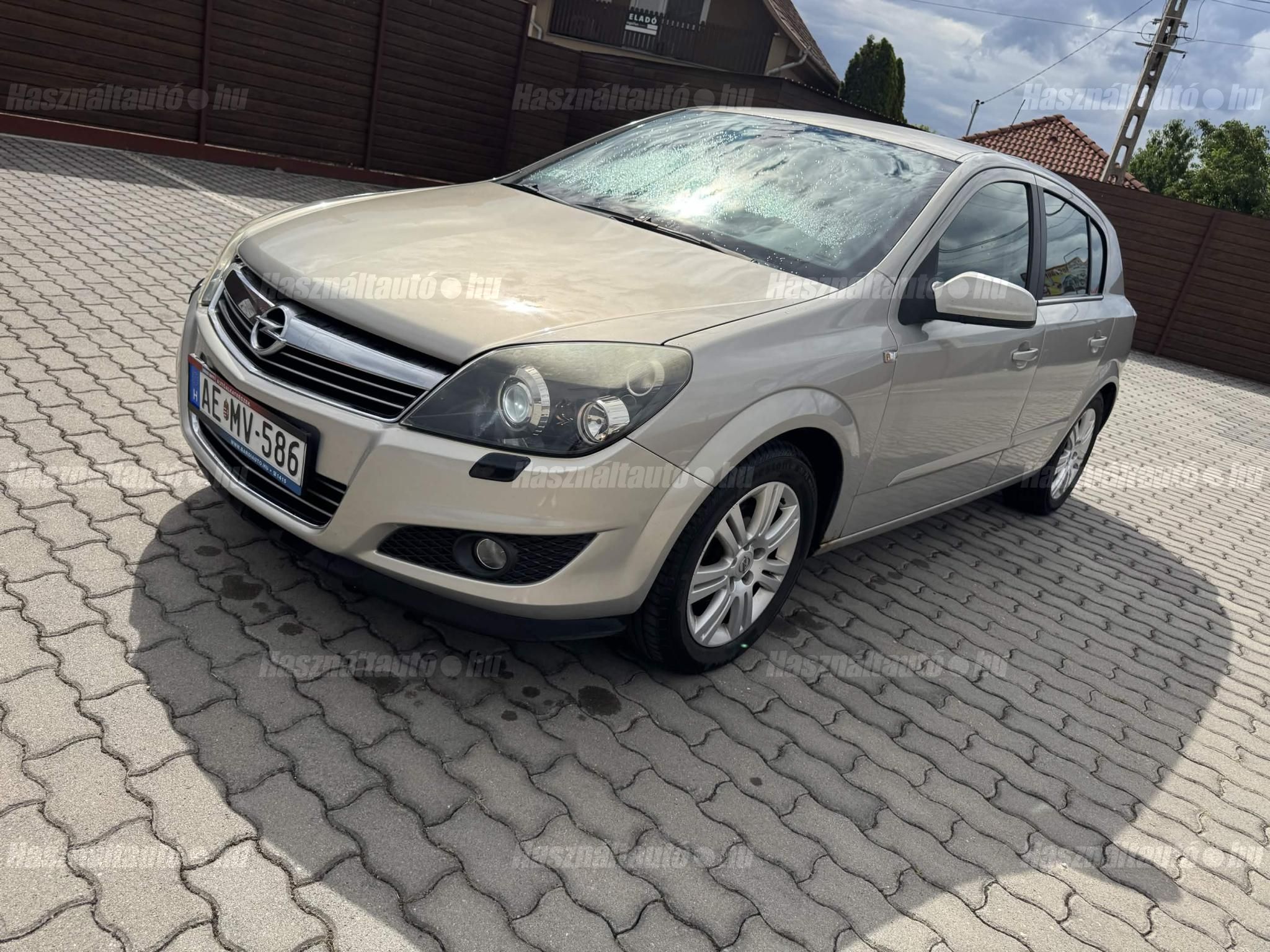 OPEL ASTRA H 2009/7 - 1