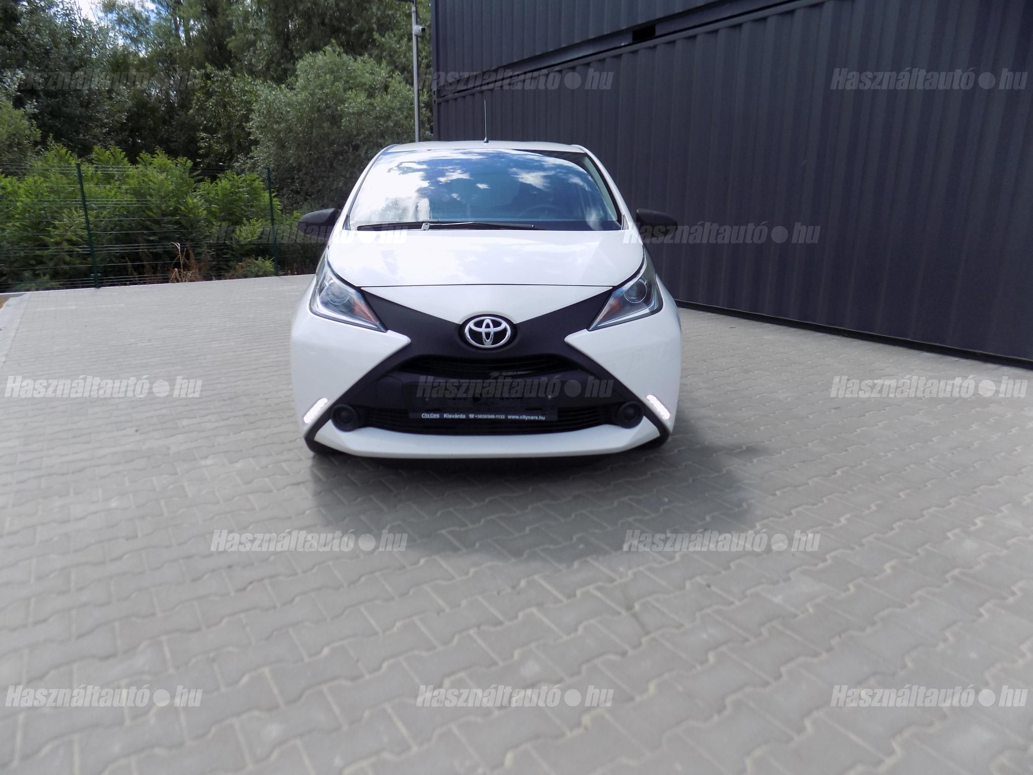 TOYOTA AYGO 2016/2 - 1
