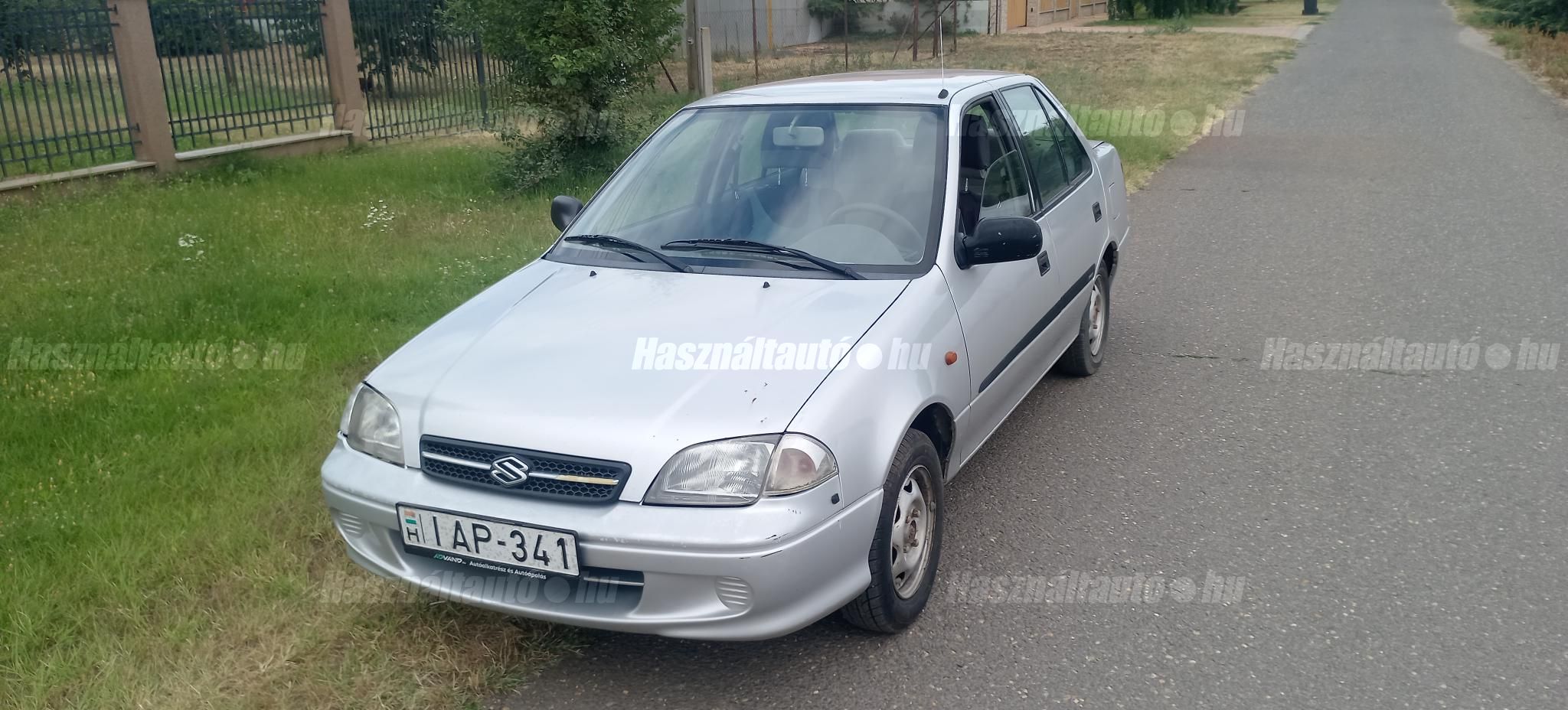 SUZUKI SWIFT 2002/5 - 1