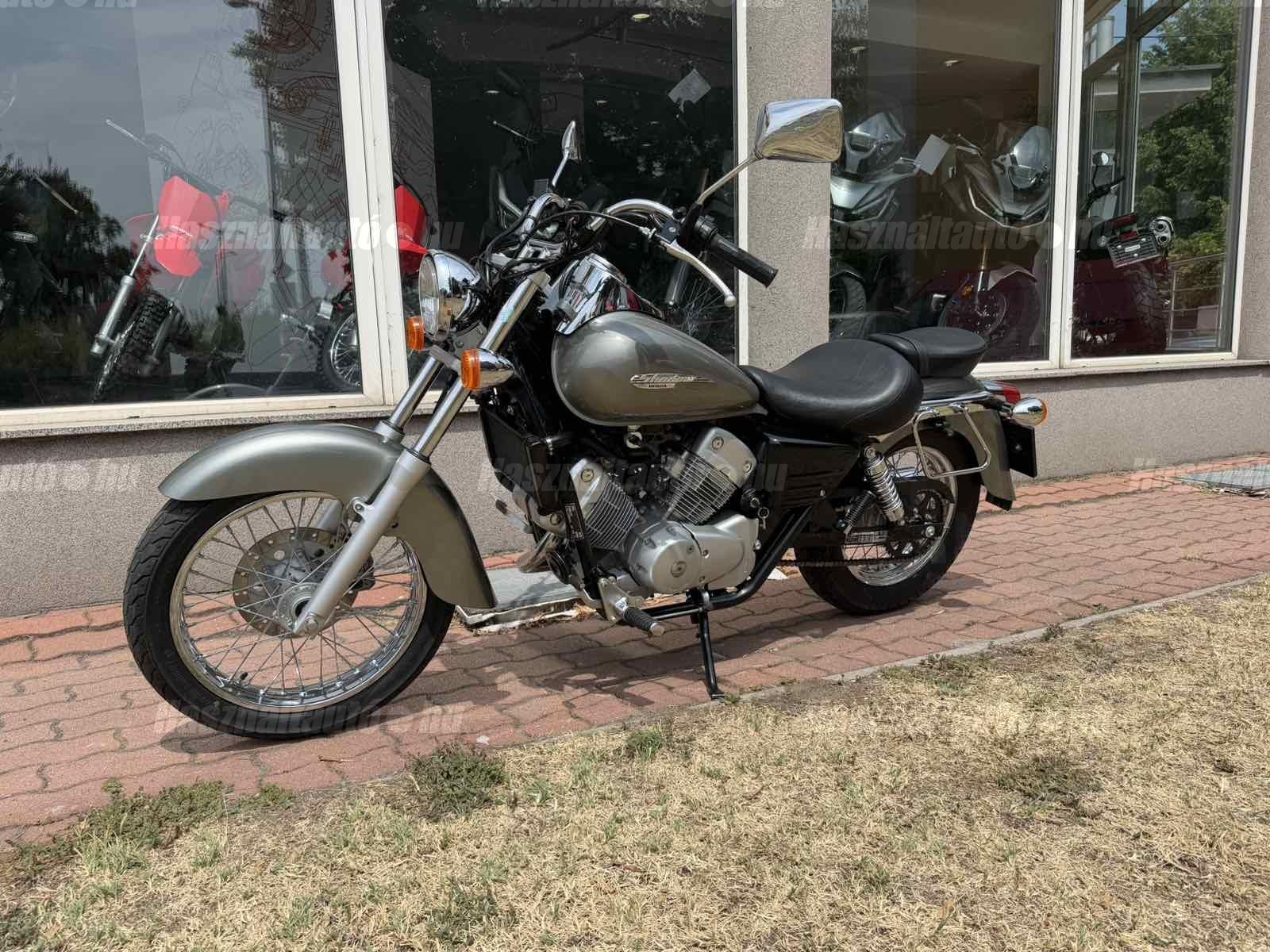 HONDA VT 125 C SHADOW 2001/8 - 1
