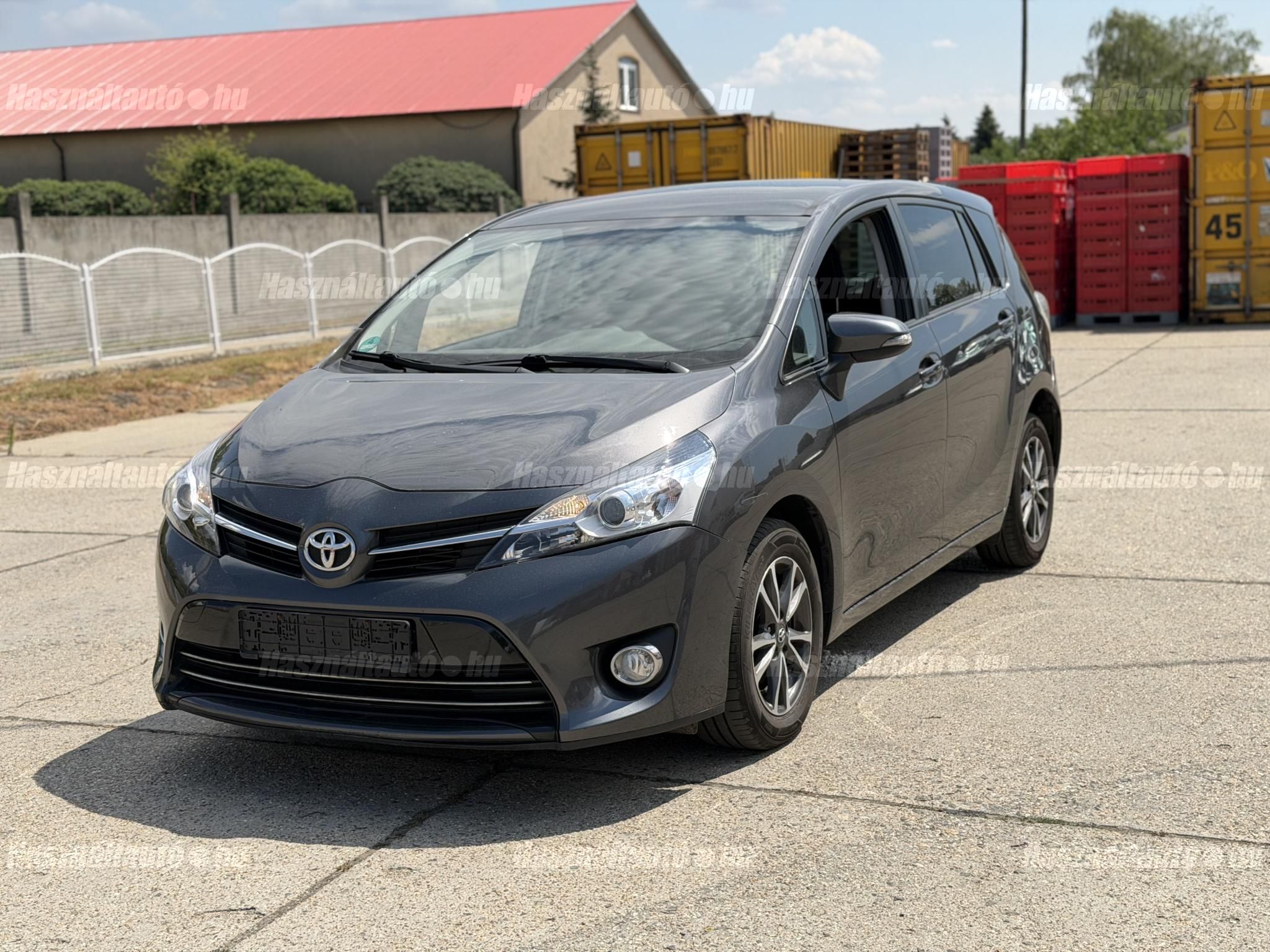 TOYOTA VERSO 2014/8 - 1