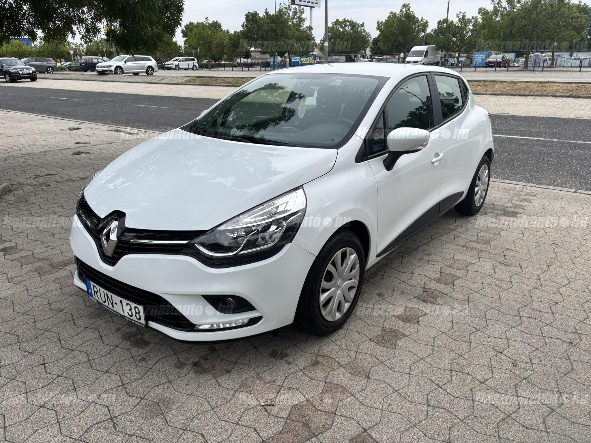RENAULT CLIO 2019/9 - 1