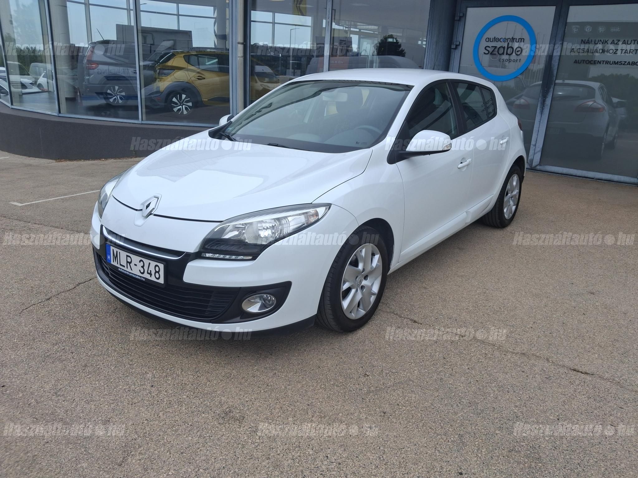 RENAULT MEGANE 2013/8 - 1