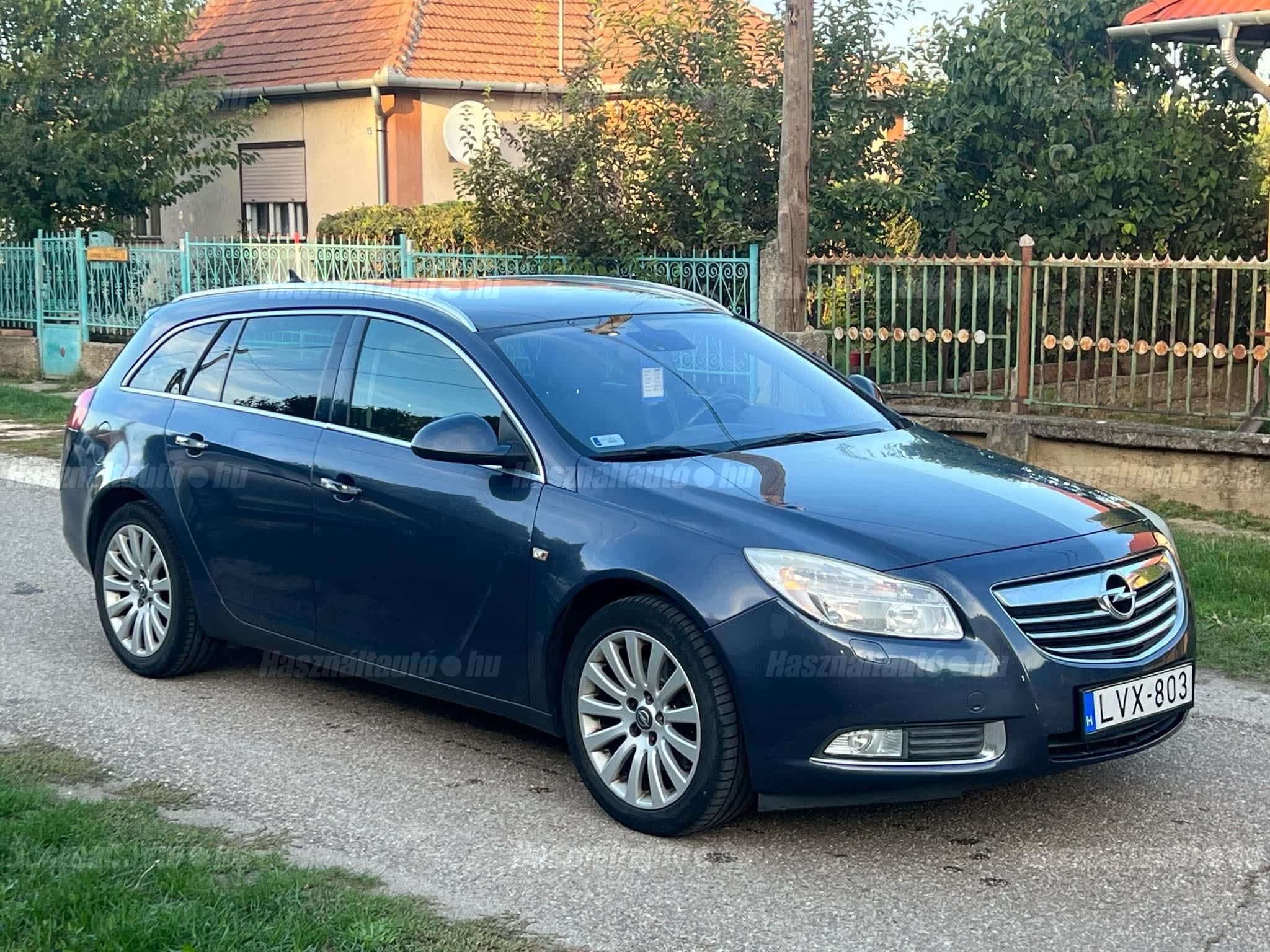 OPEL INSIGNIA 2011/12 - 1