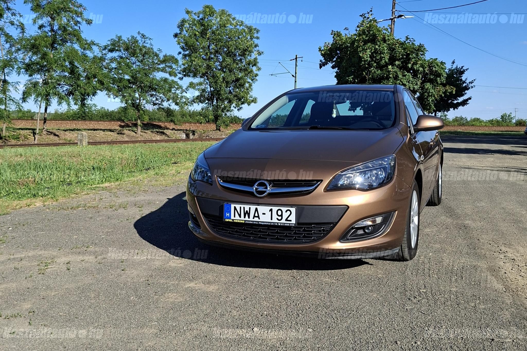 OPEL ASTRA J 2016 - 1