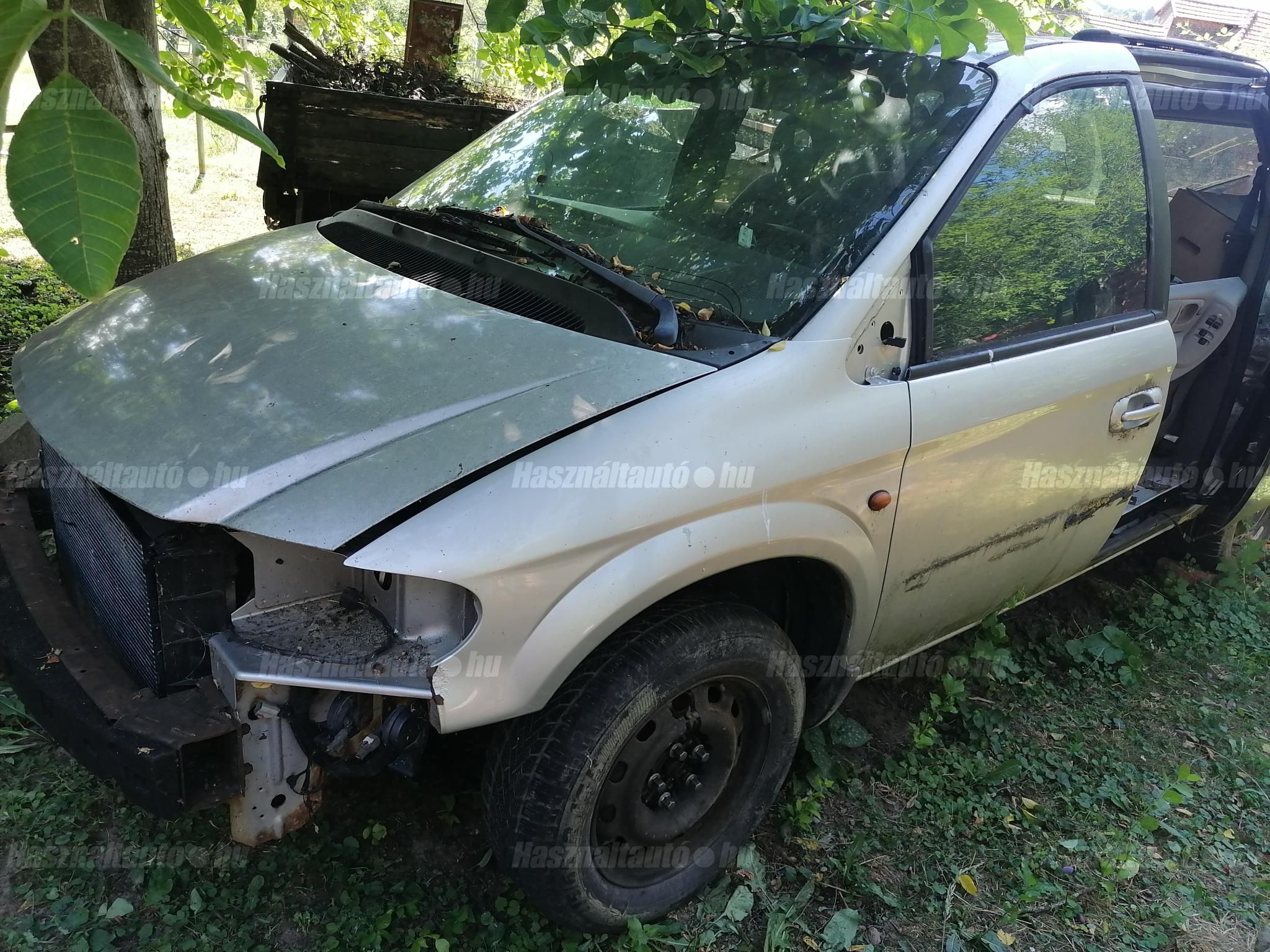 CHRYSLER VOYAGER 2002 - 1