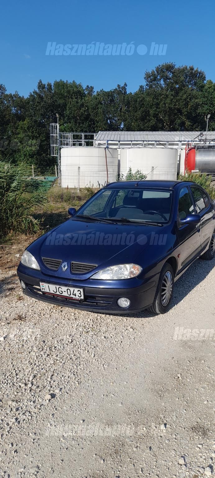 RENAULT MEGANE 2002/11 - 1