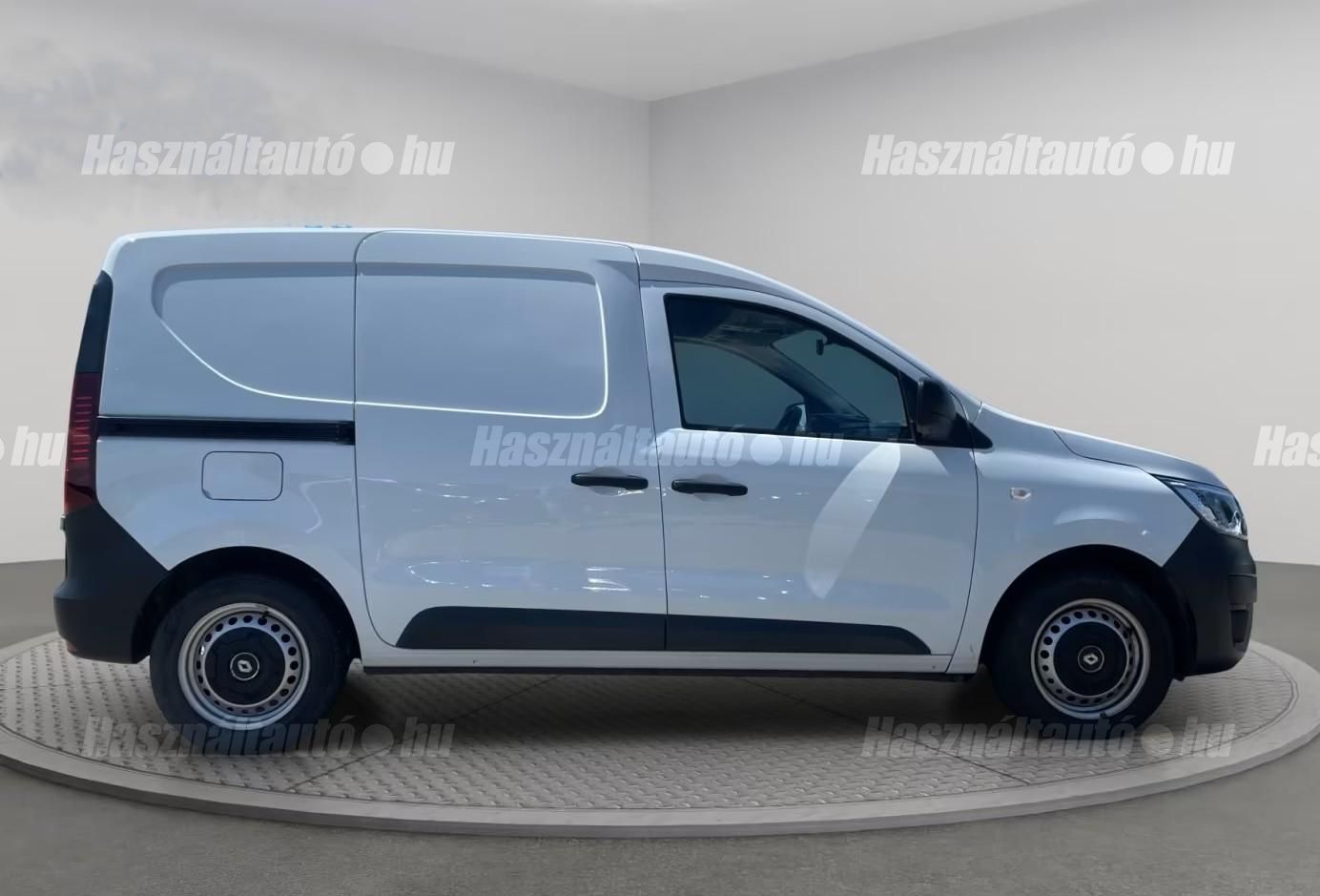 RENAULT EXPRESS 2024/6 - 1