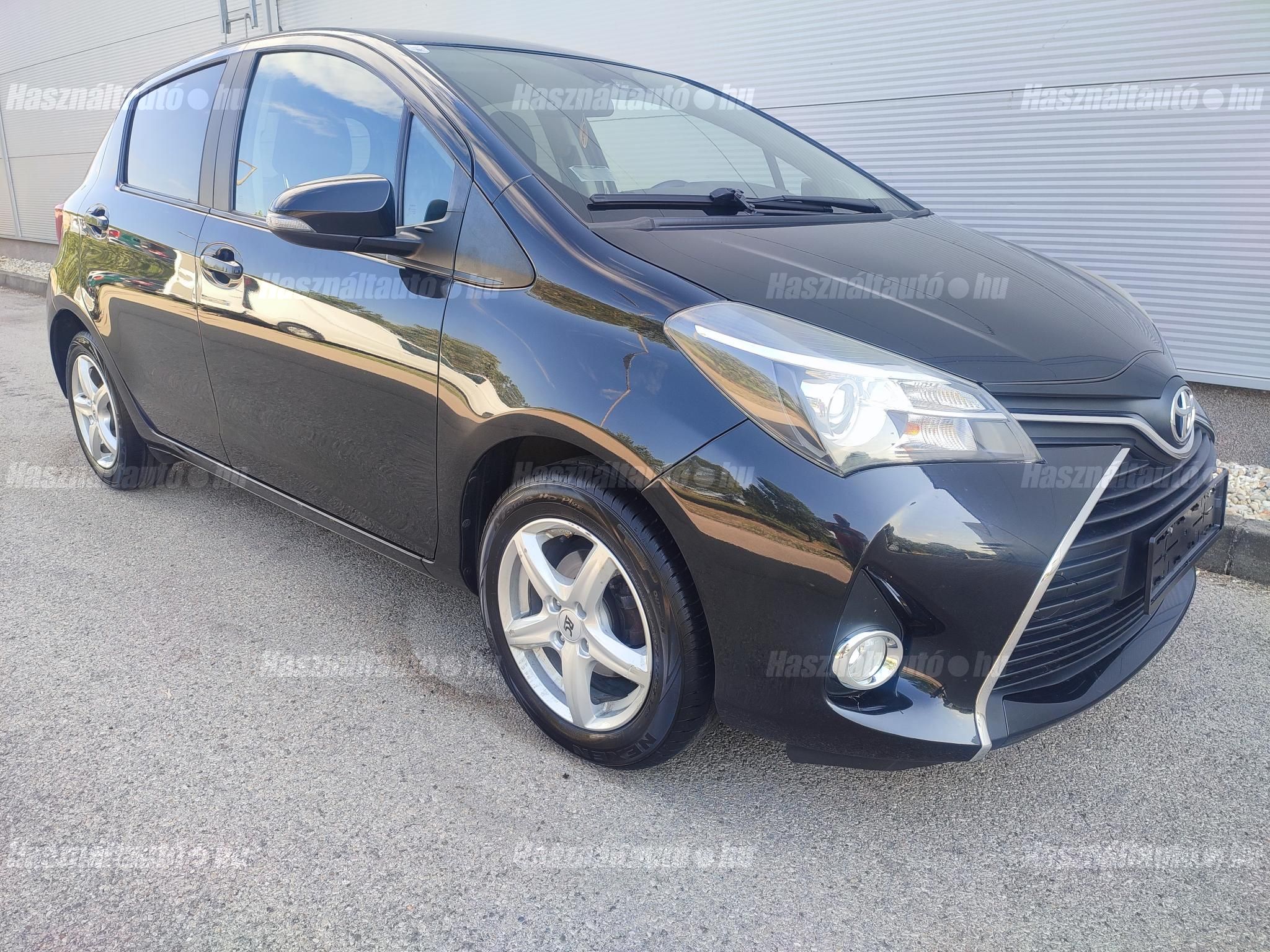 TOYOTA YARIS 2016/4 - 1