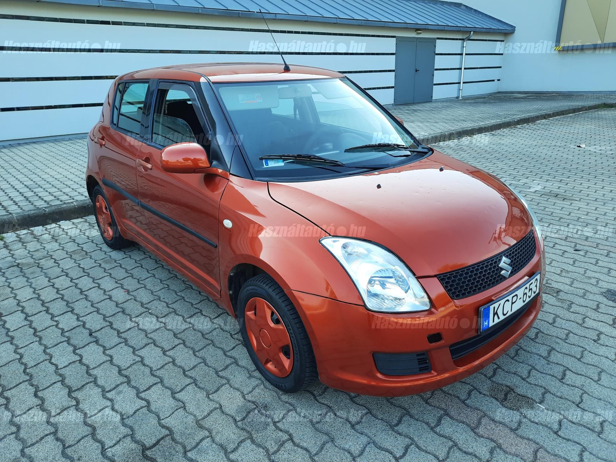 SUZUKI SWIFT 2006/8 - 1