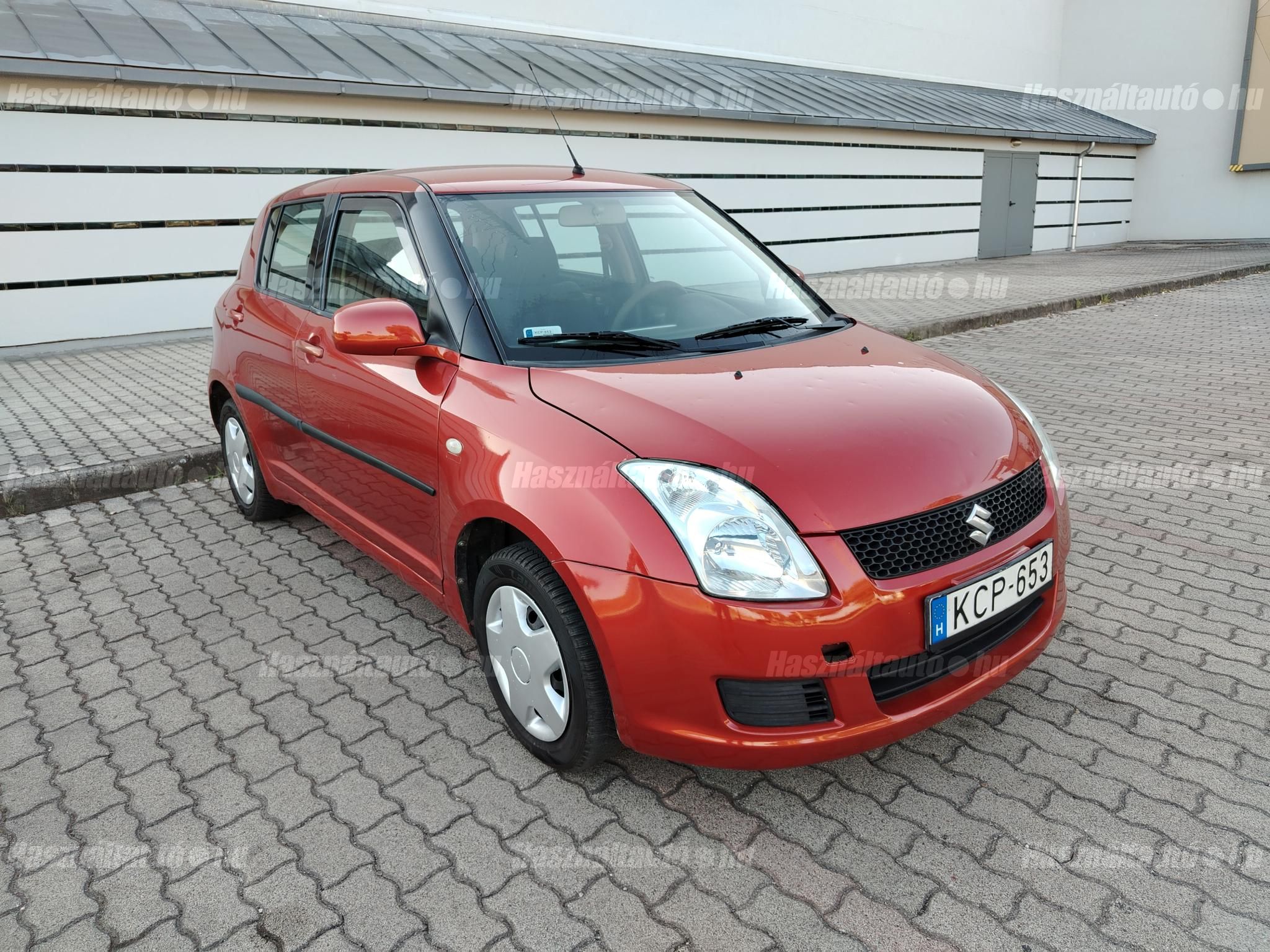 SUZUKI SWIFT 2006/8 - 1