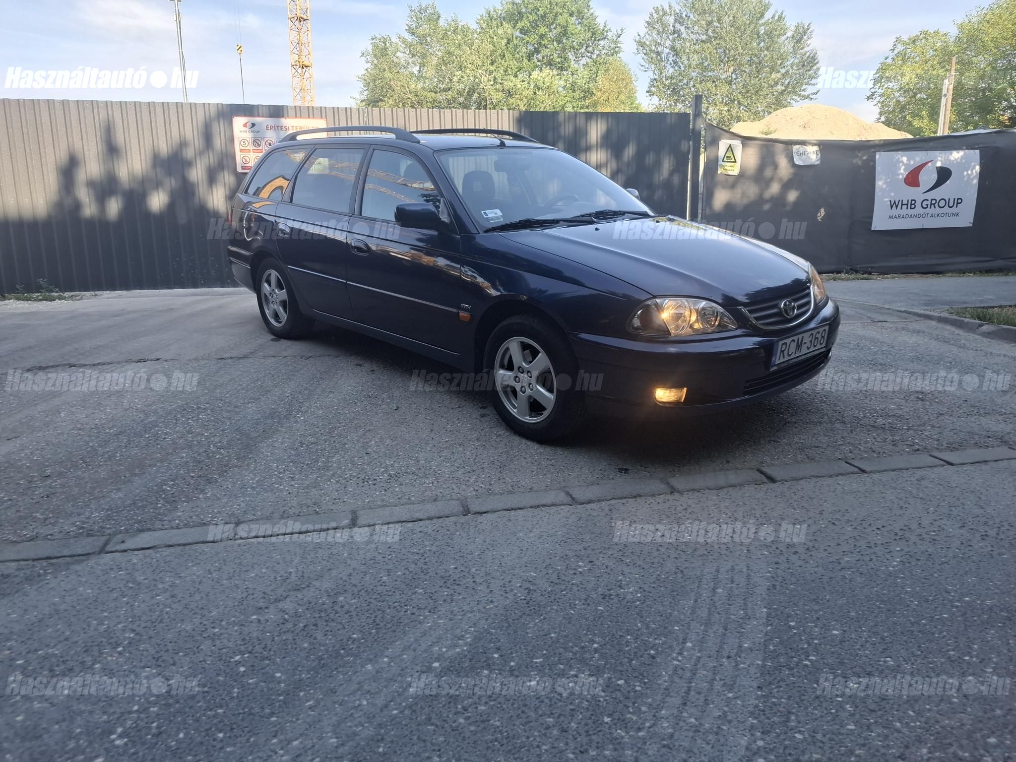 TOYOTA AVENSIS 2002/9 - 1