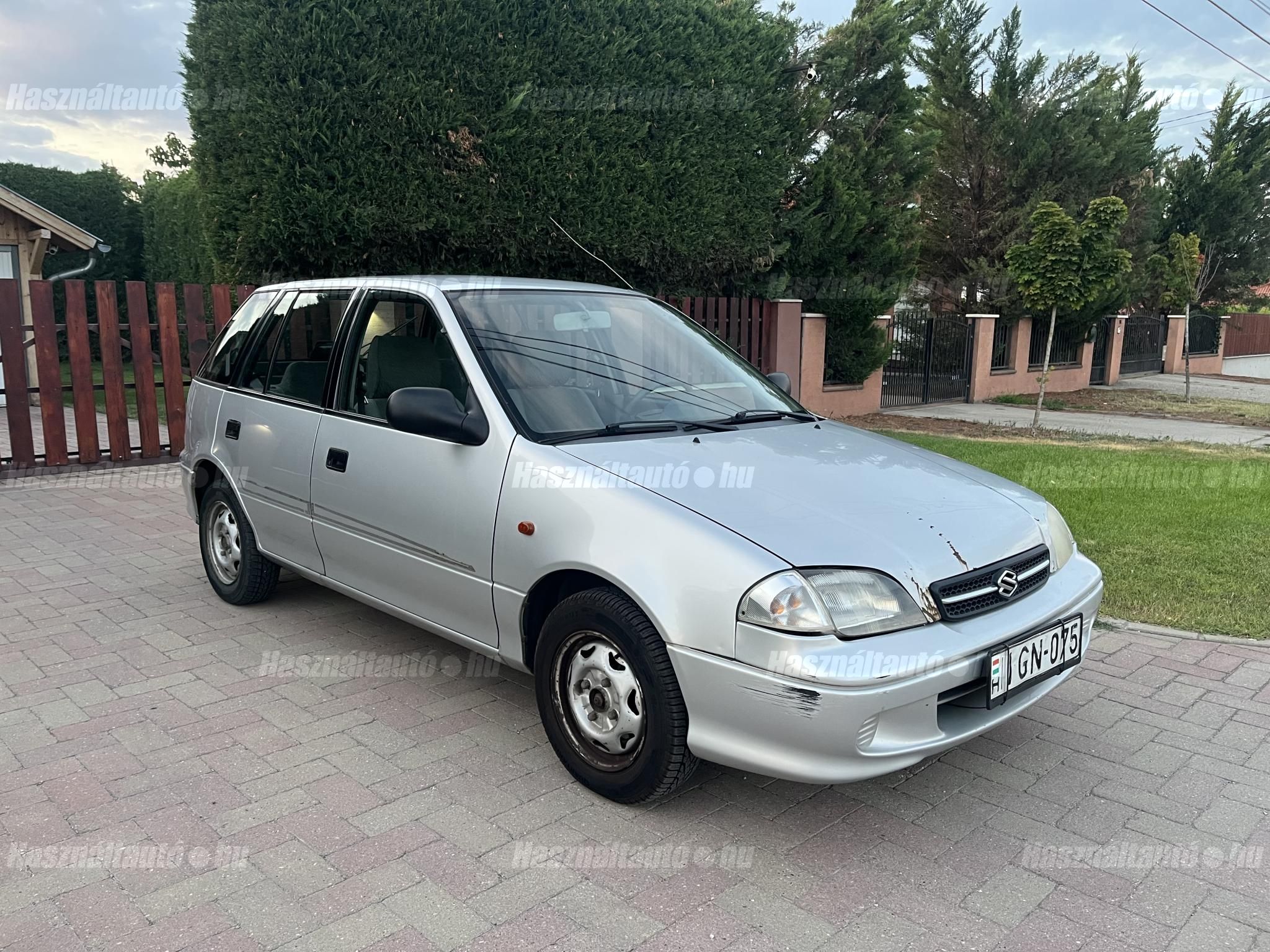 SUZUKI SWIFT 2002 - 1