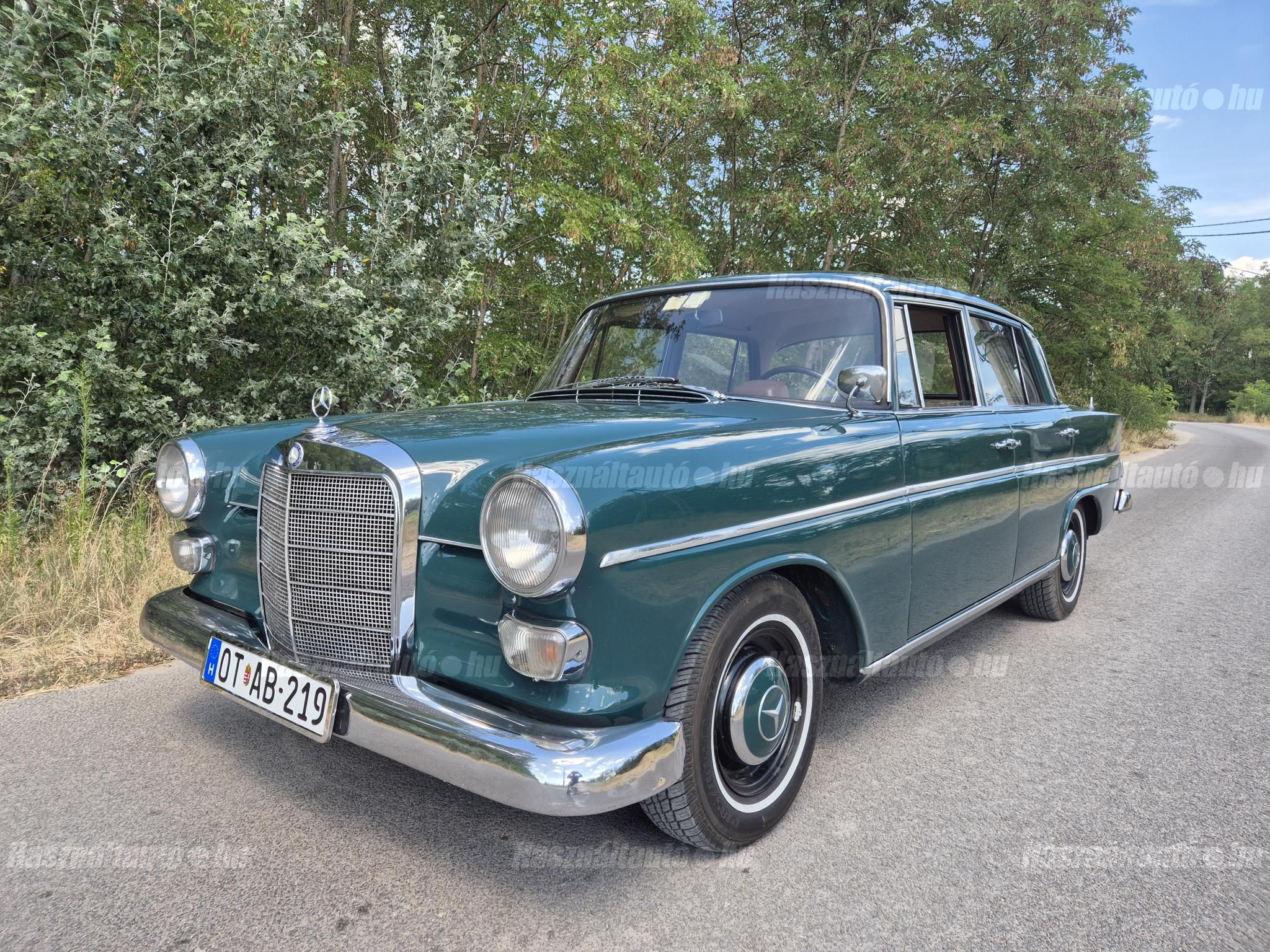 MERCEDES-BENZ W 110 1967/3 - 1