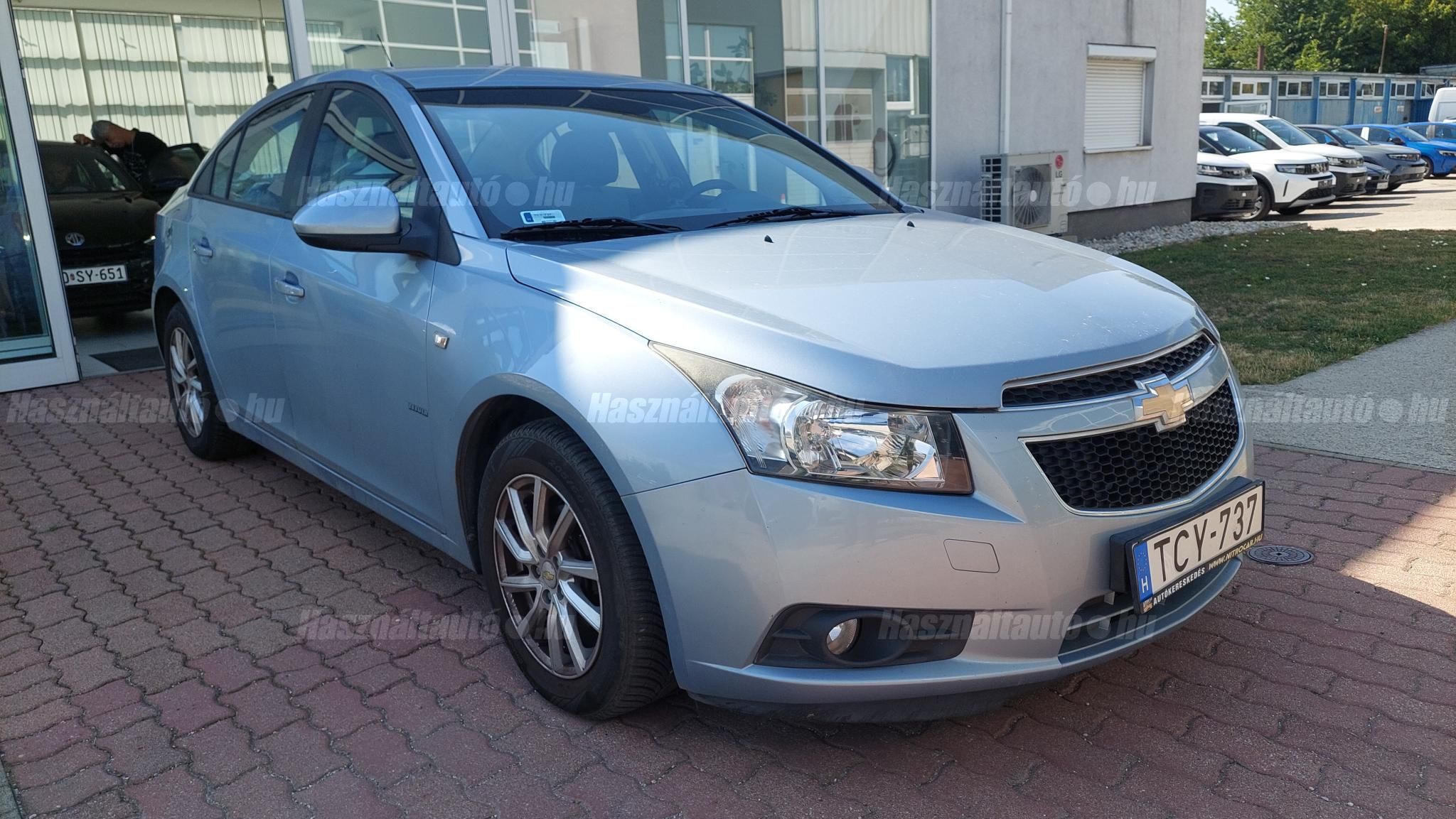 CHEVROLET CRUZE 2010/7 - 1